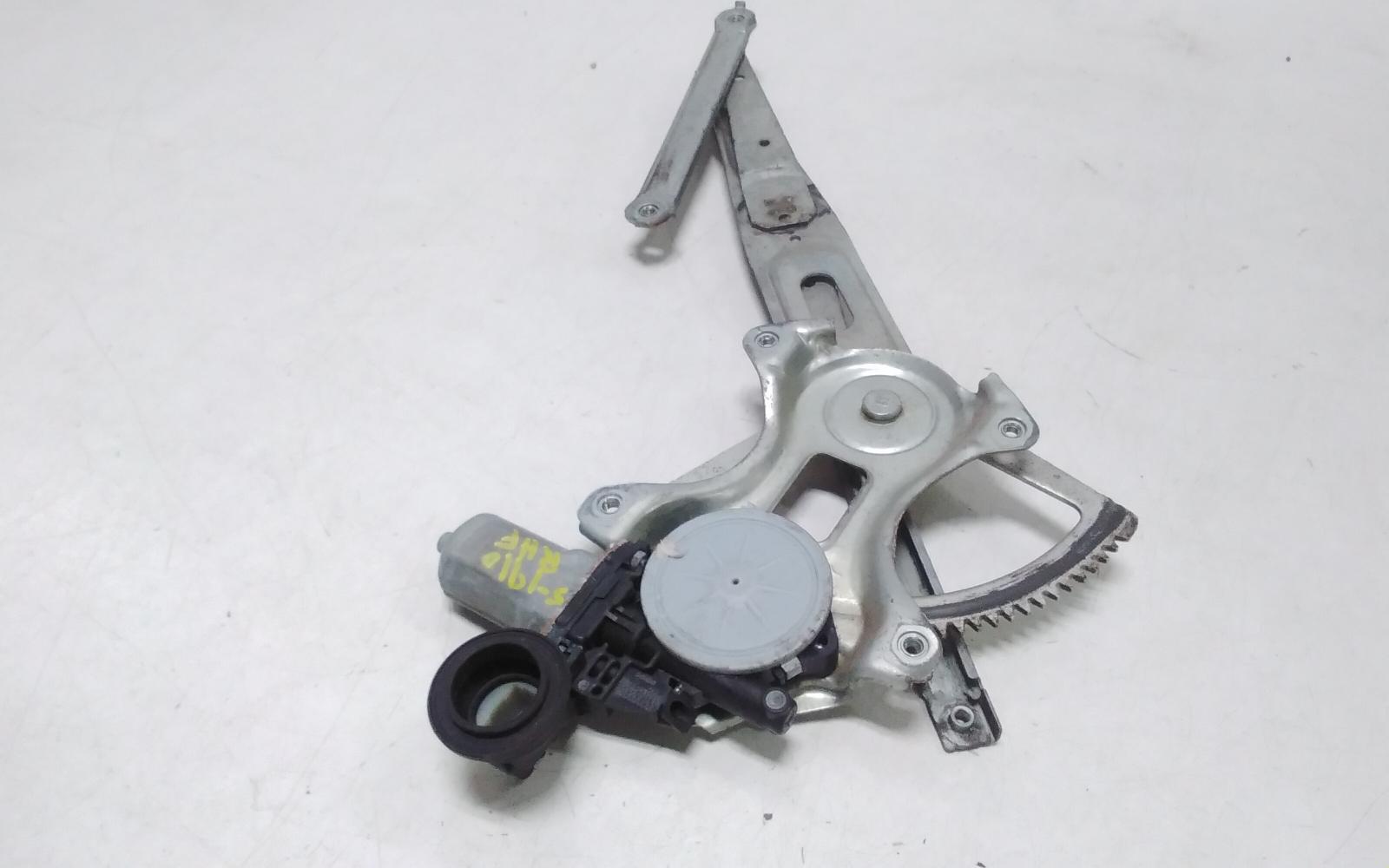 View Auto part Right Front Window Reg/Motor Lexus Is250/is250c 2007
