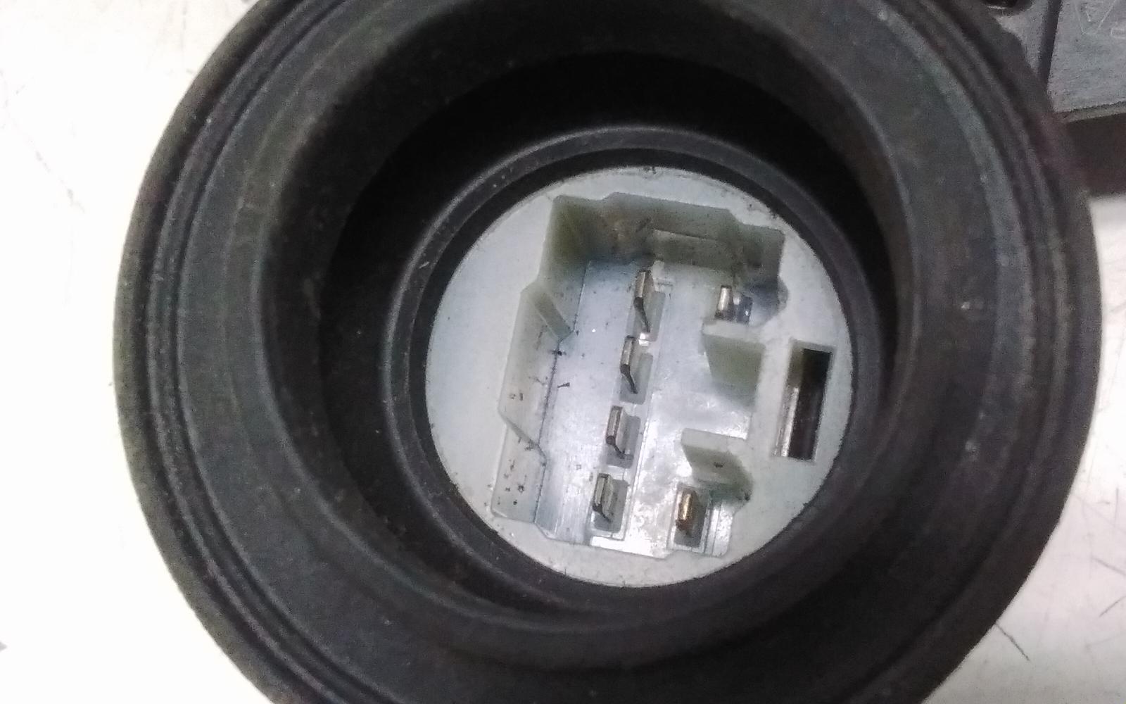 View Auto part Right Front Window Reg/Motor Lexus Is250/is250c 2007