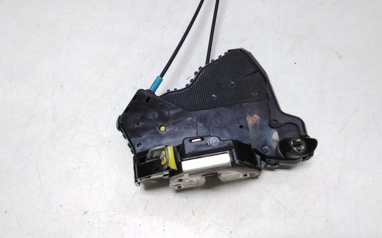 2014 Toyota Hiace Door/Boot/Gate Lock View Auto part Door/Boot/Gate Lock Toyota Hiace 2014