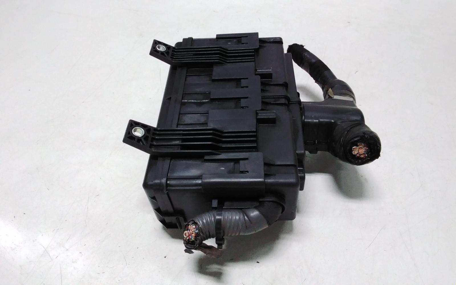 View Auto part Fuse Box Toyota Hiace 2014