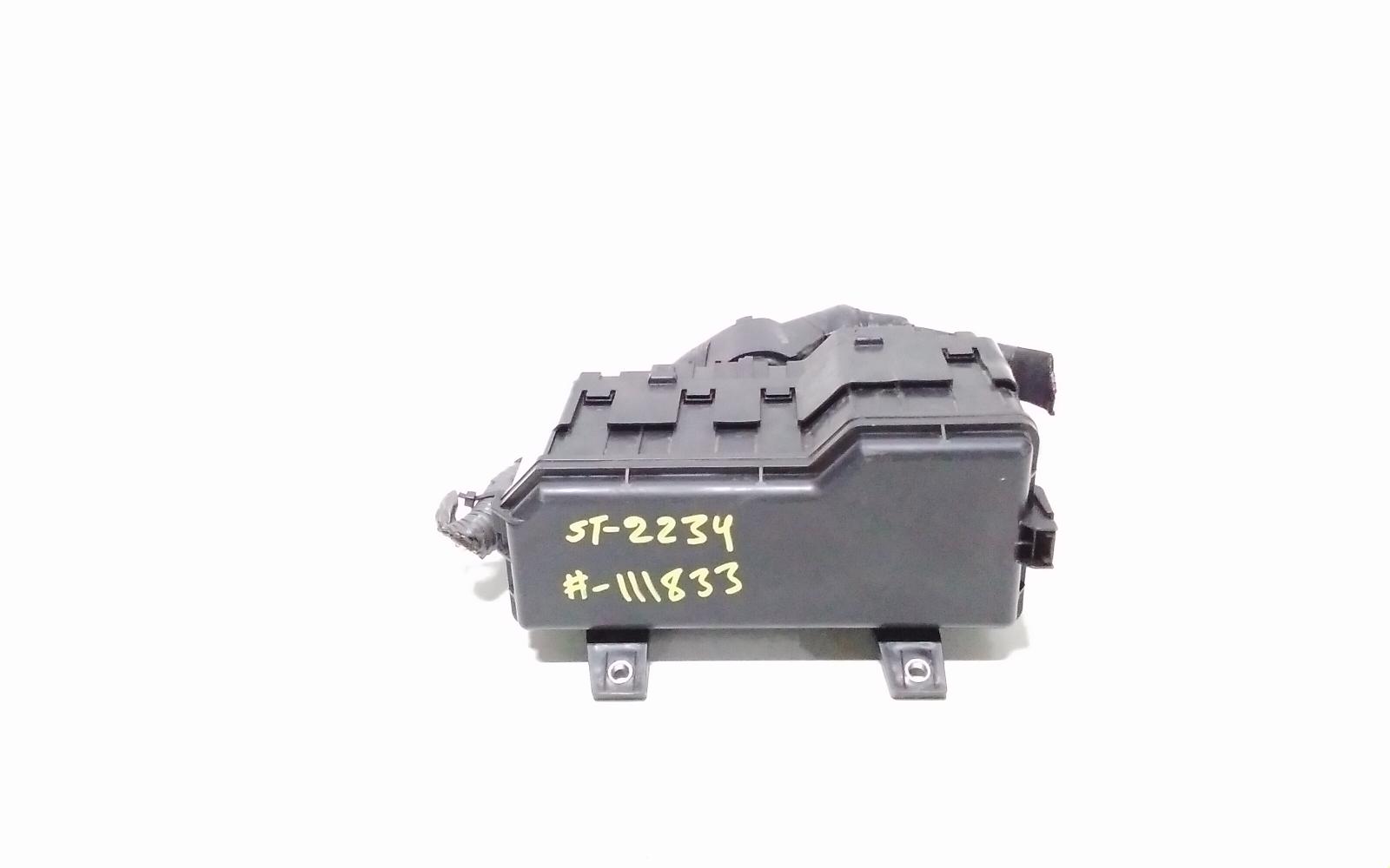 View Auto part Fuse Box Toyota Hiace 2014