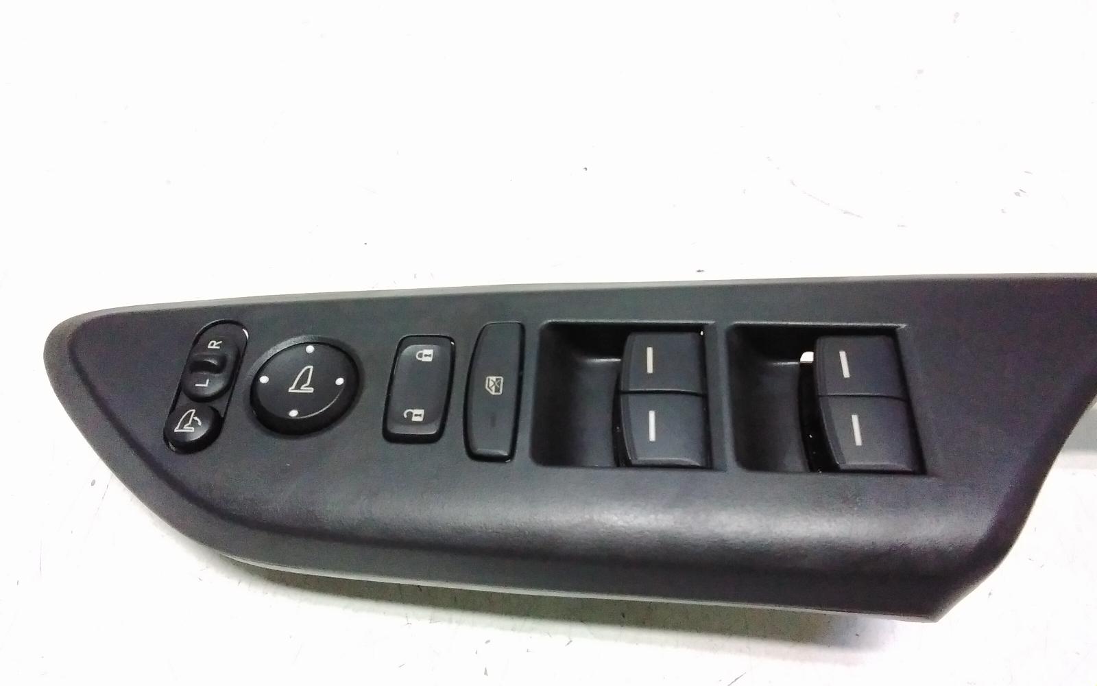 View Auto part Pwr Dr Wind Switch Honda Civic 2019