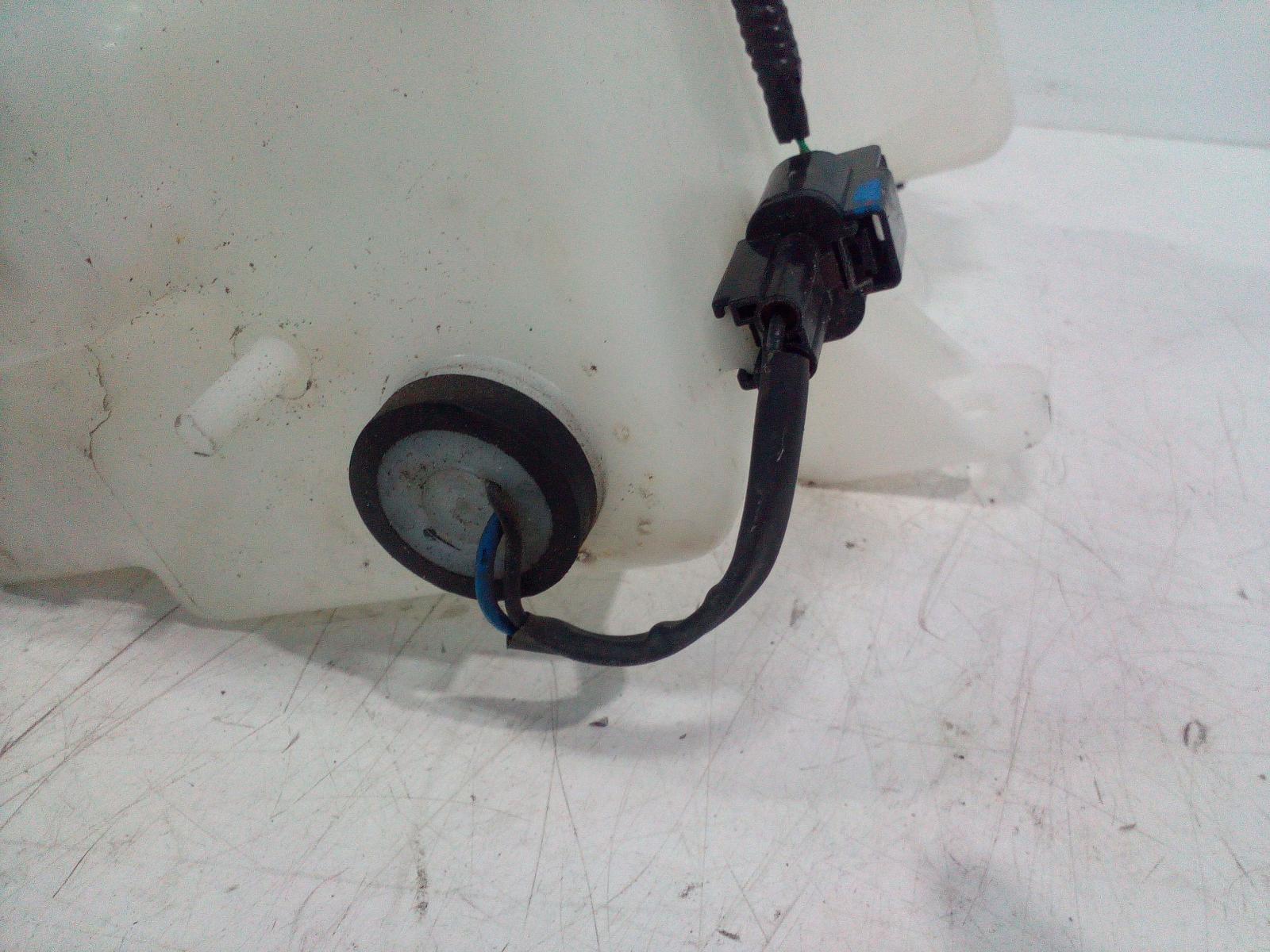 View Auto part Washer Bottle Ldv G10 2021