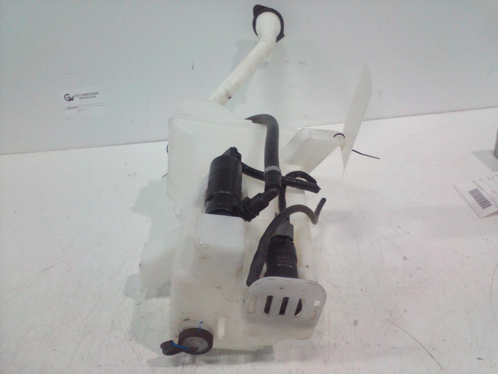 View Auto part Washer Bottle Ldv G10 2021