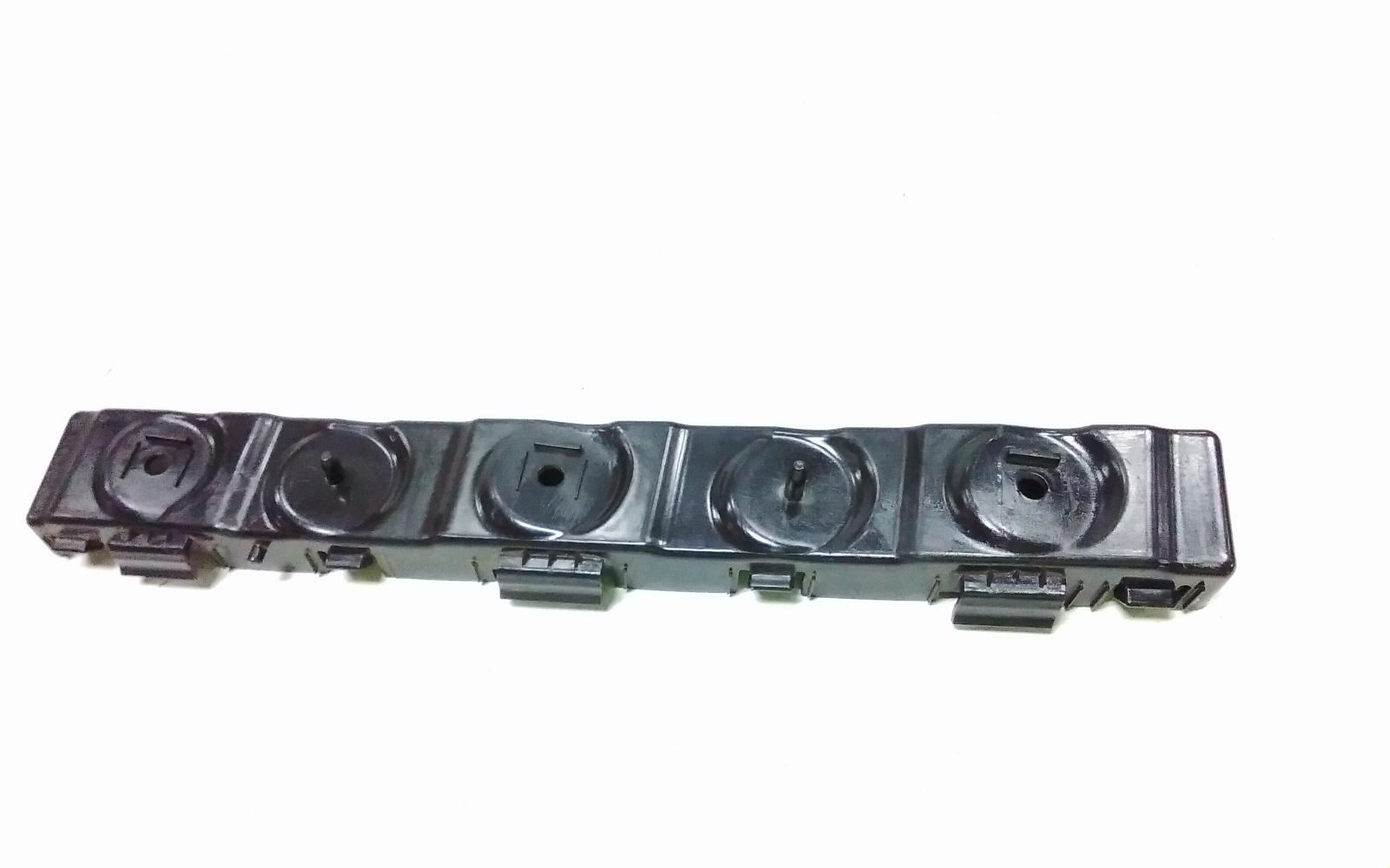 View Auto part Misc Bracket Ldv G10 2021