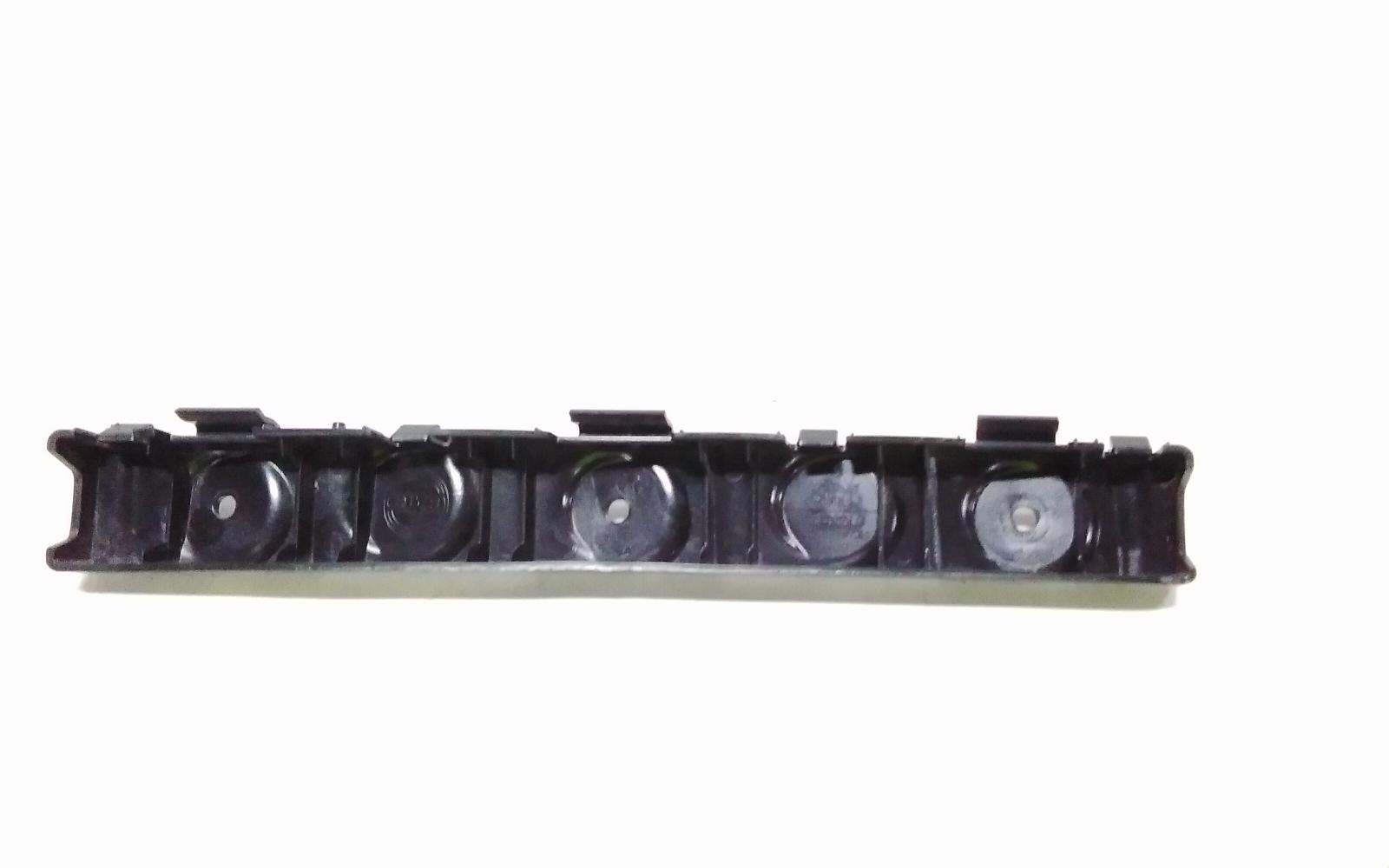 View Auto part Misc Bracket Ldv G10 2021