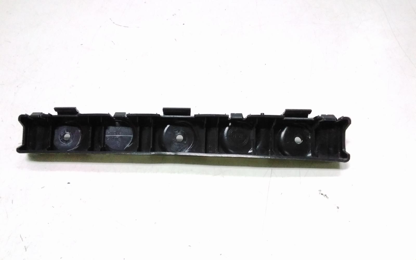 View Auto part Misc Bracket Ldv G10 2021