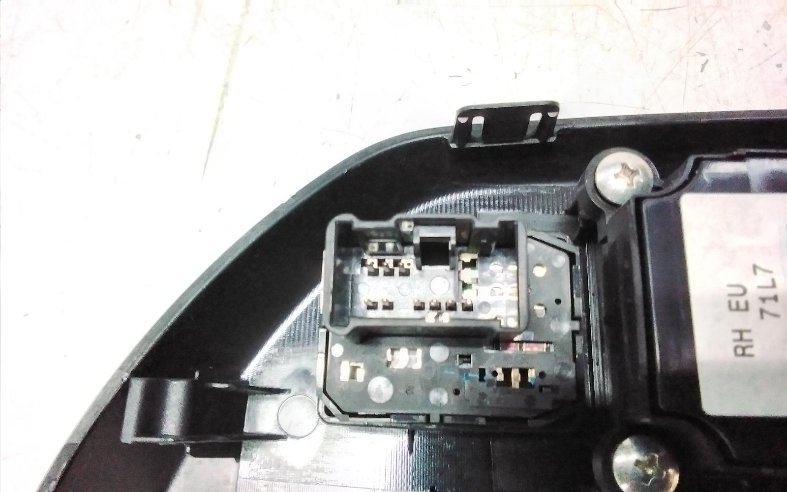 View Auto part Pwr Dr Wind Switch Suzuki Swift 2014