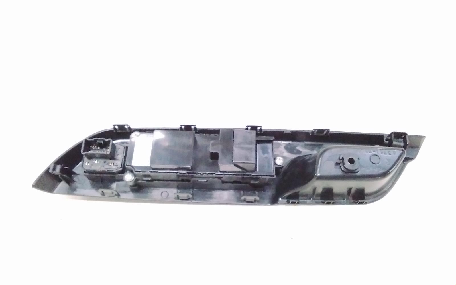 View Auto part Pwr Dr Wind Switch Suzuki Swift 2014