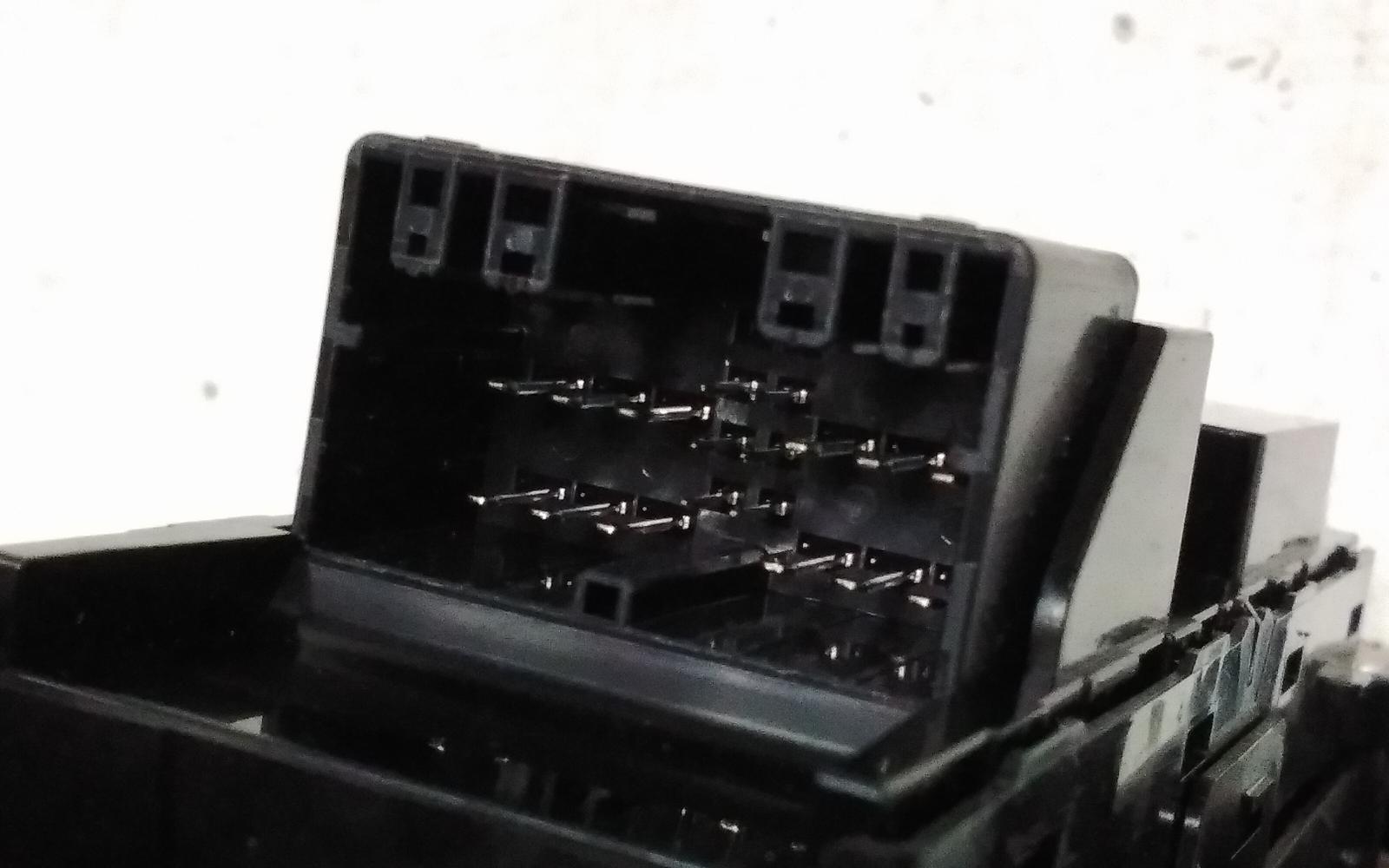 View Auto part Pwr Dr Wind Switch Suzuki Swift 2014