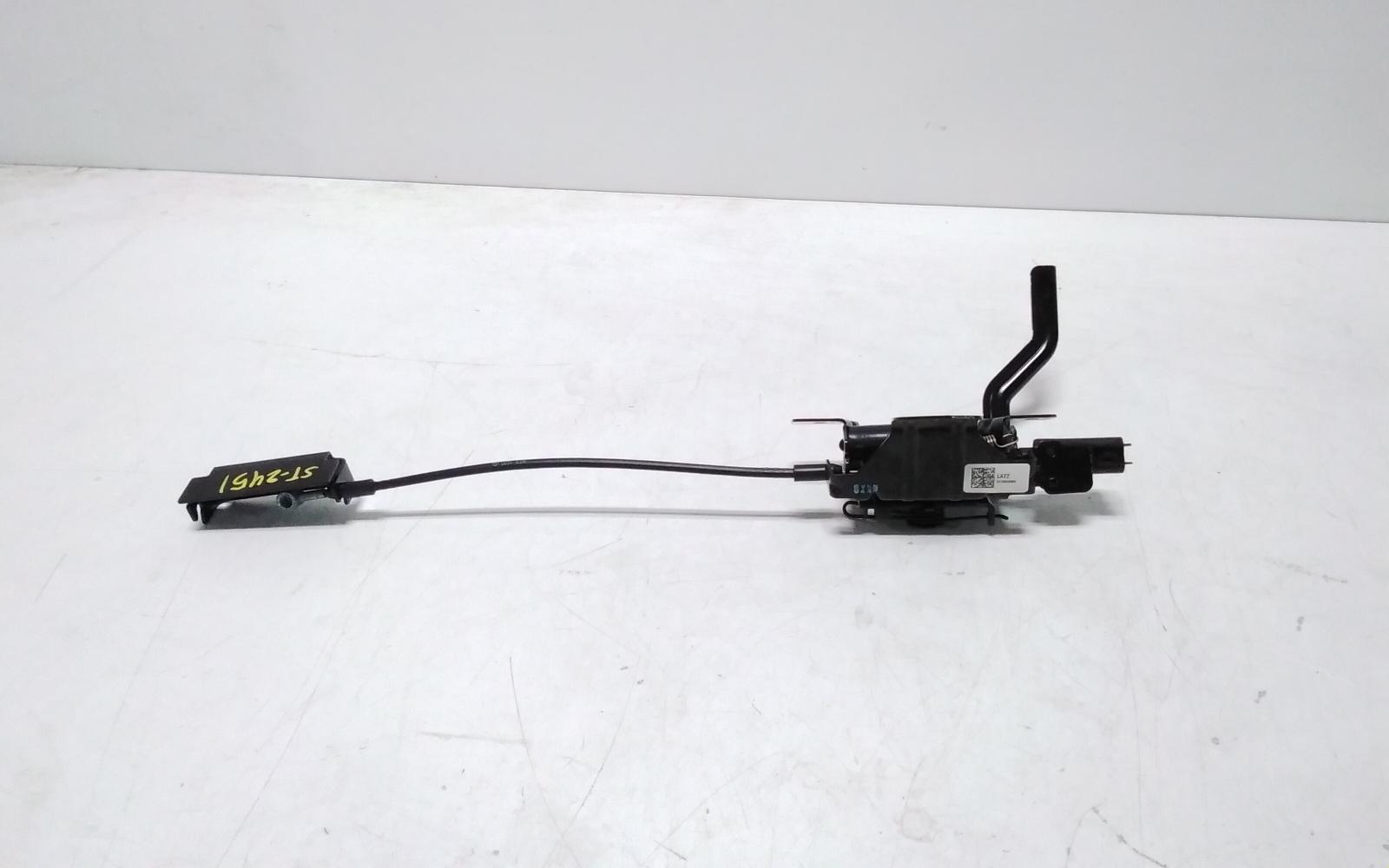 View Auto part Bonnet Lock/Support Hyundai Staria 2022