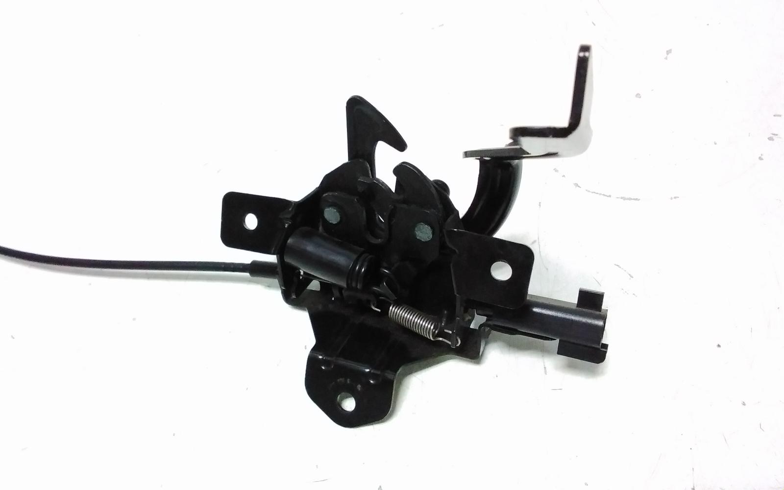 View Auto part Bonnet Lock/Support Hyundai Staria 2022