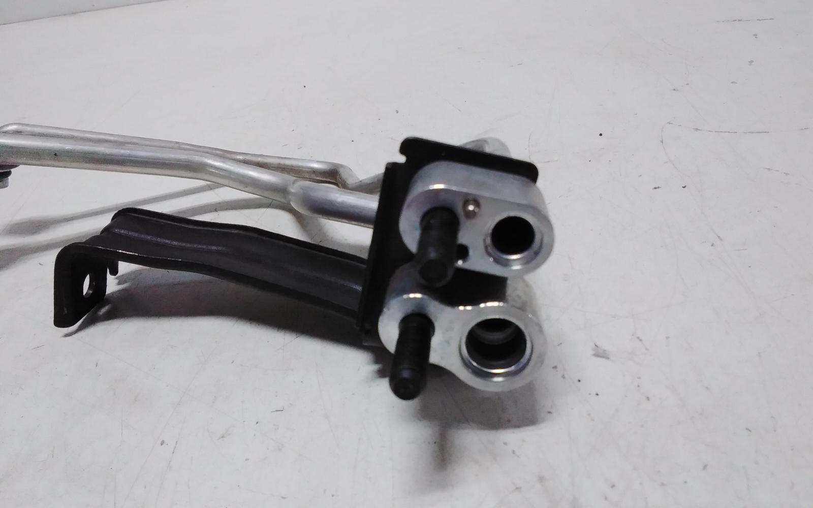 View Auto part A/C Hoses Hyundai Staria 2022