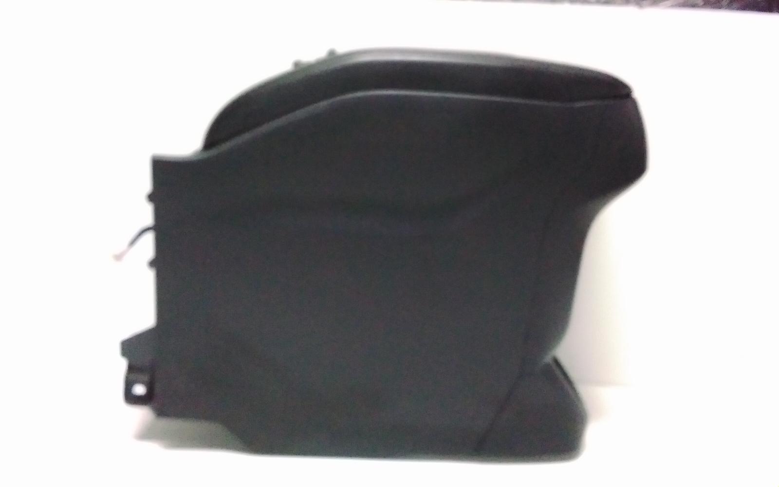 View Auto part Console Toyota Kluger 2015