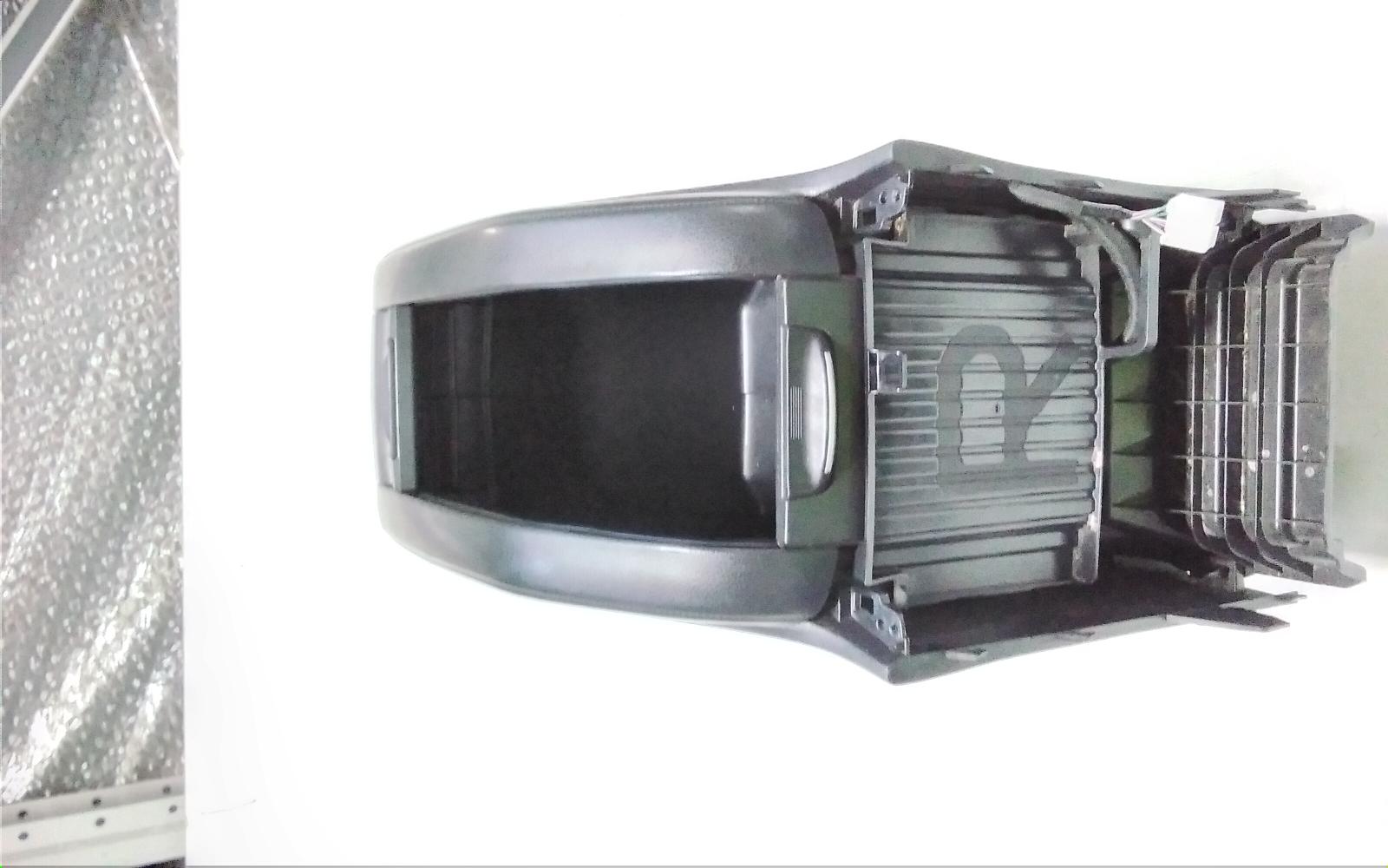 View Auto part Console Toyota Kluger 2015