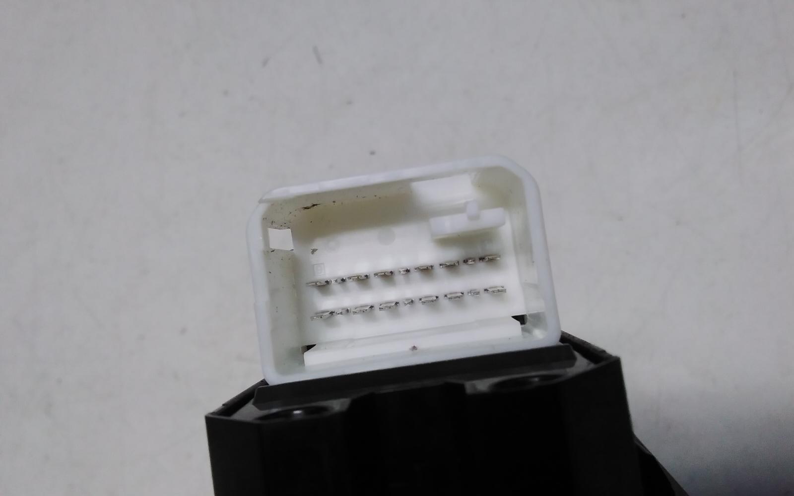 View Auto part Pwr Dr Wind Switch Toyota Kluger 2015