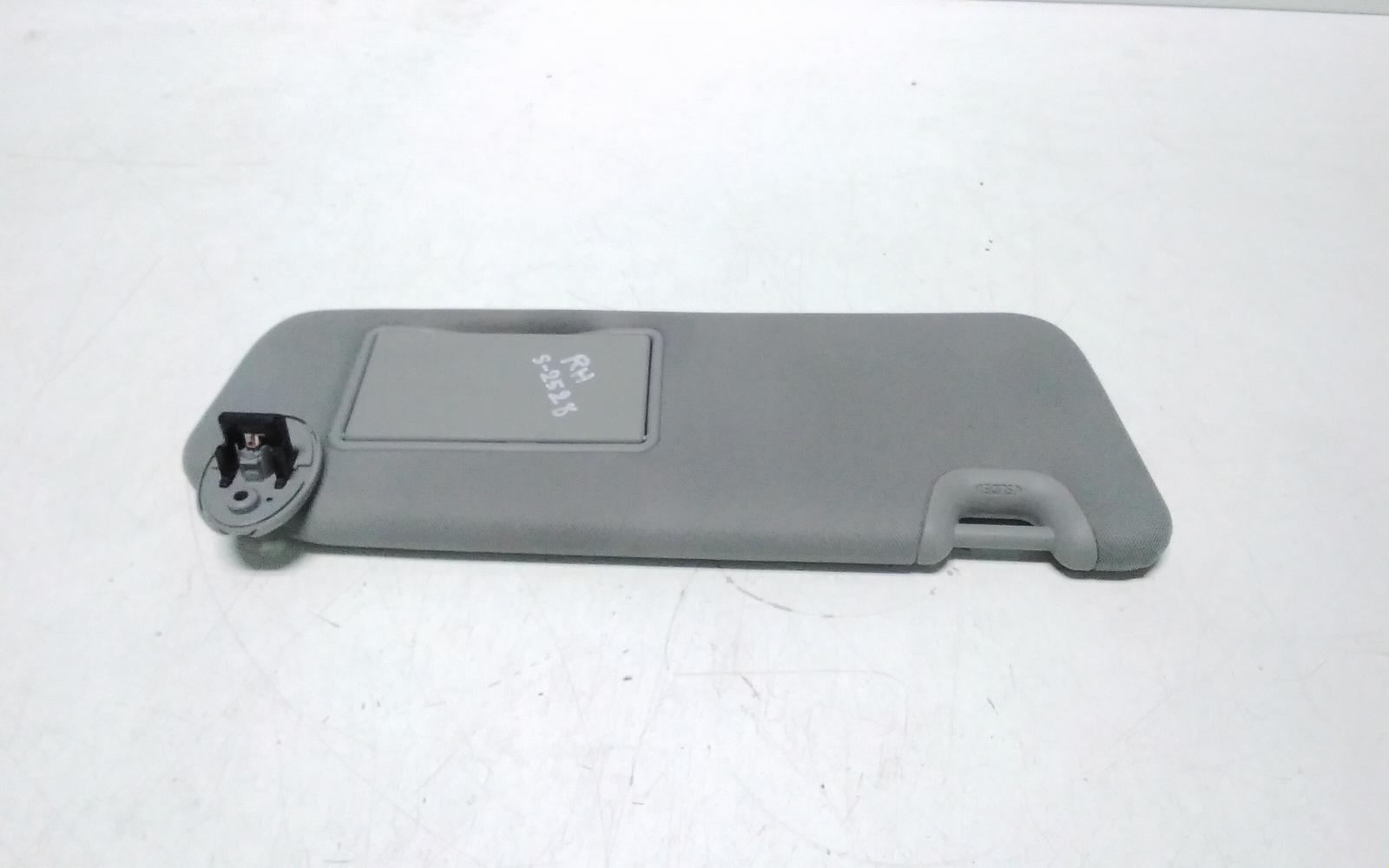 View Auto part Sunvisor Toyota Kluger 2015