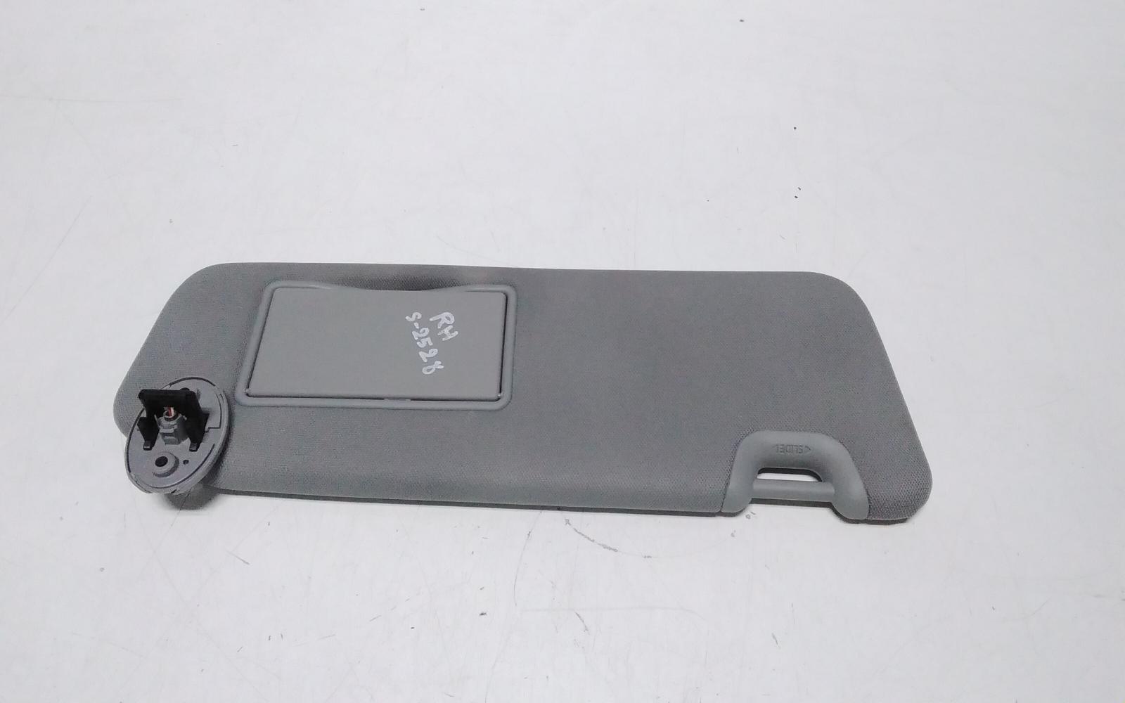 View Auto part Sunvisor Toyota Kluger 2015