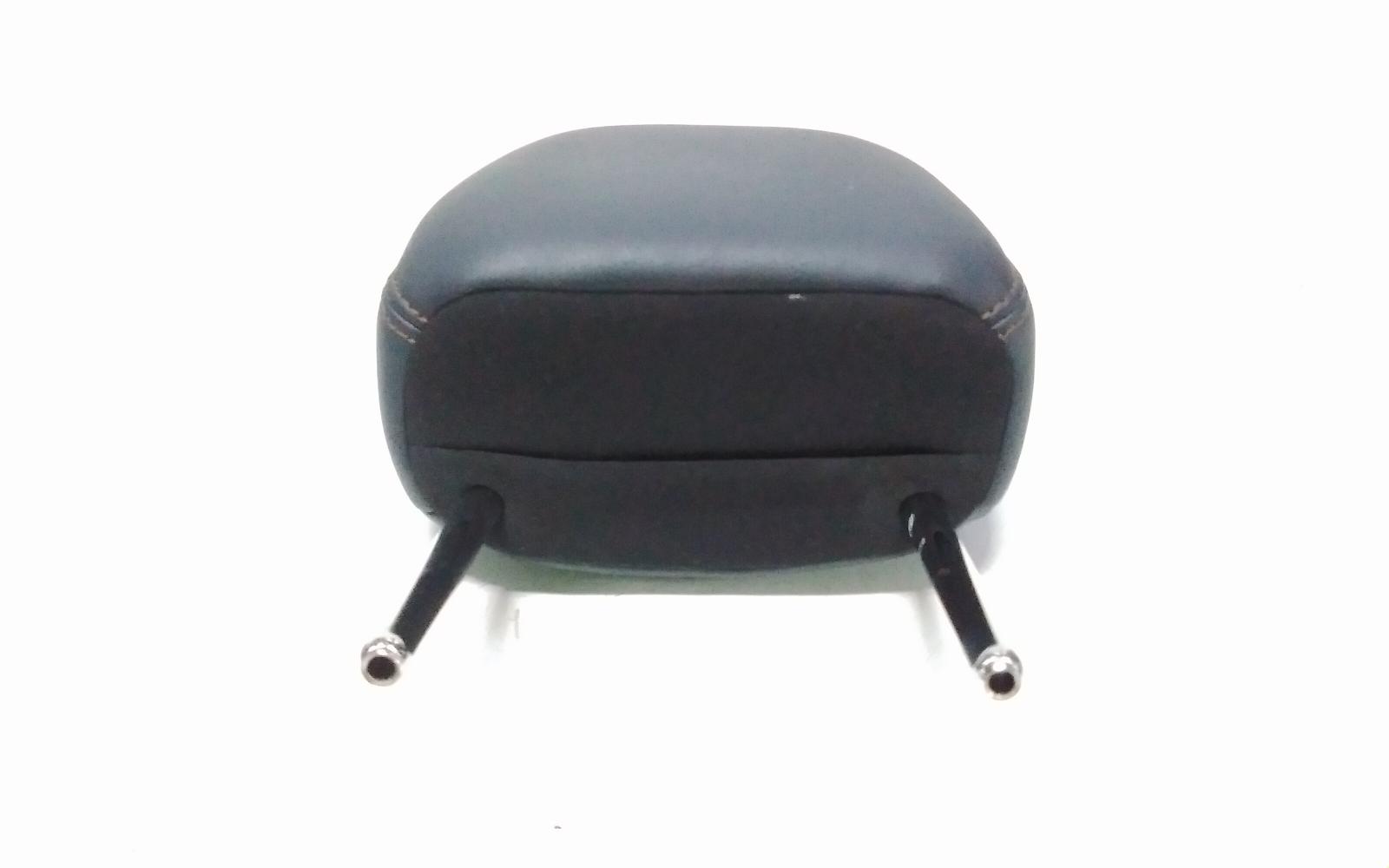 View Auto part Headrest Toyota Kluger 2015