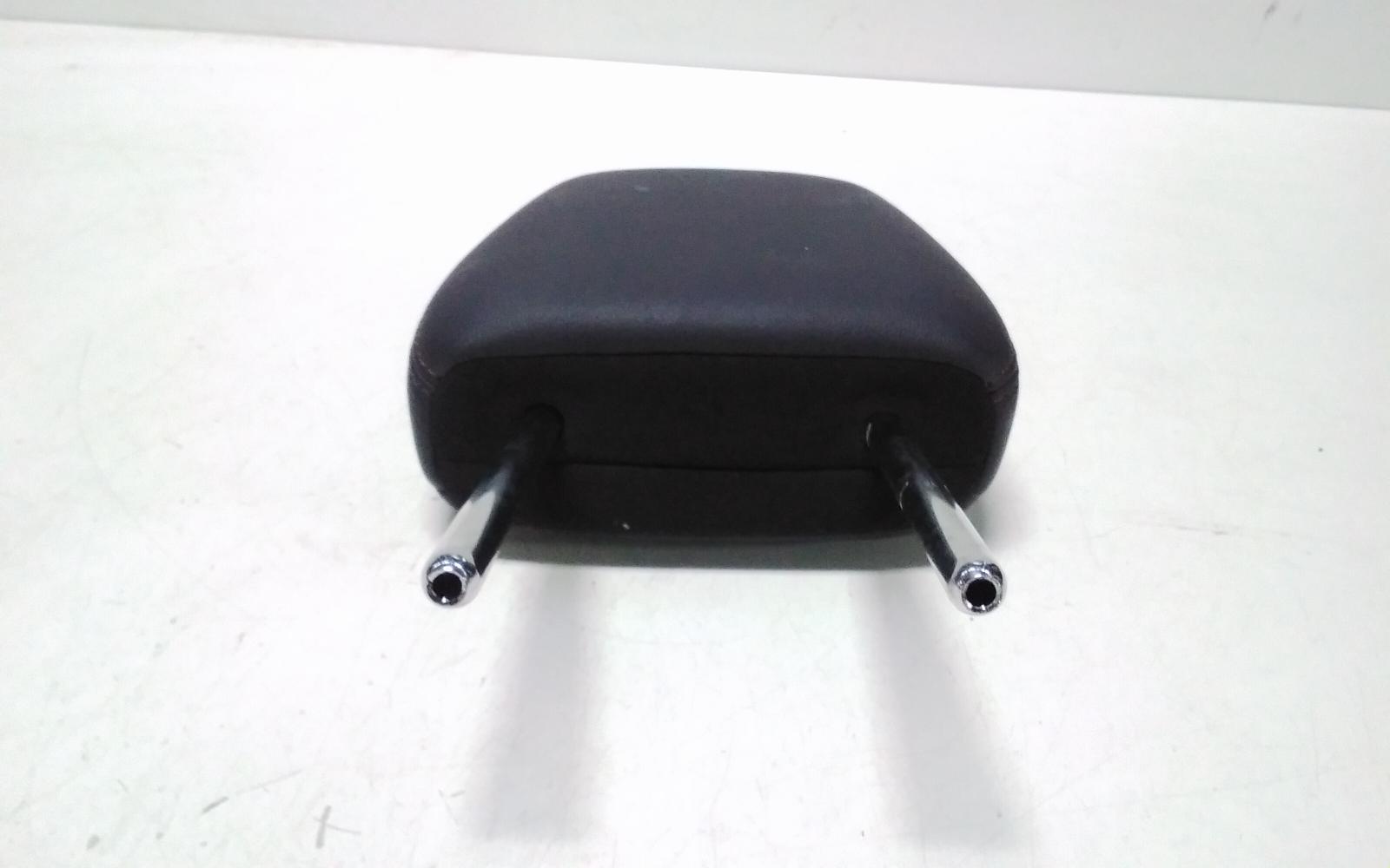 View Auto part Headrest Toyota Kluger 2015