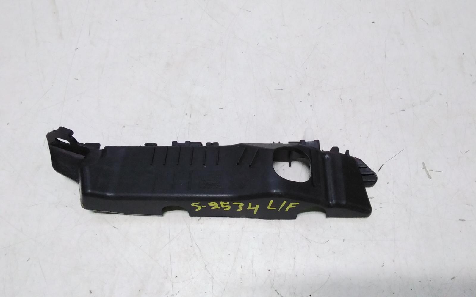View Auto part Misc Bracket Hyundai I30 2023