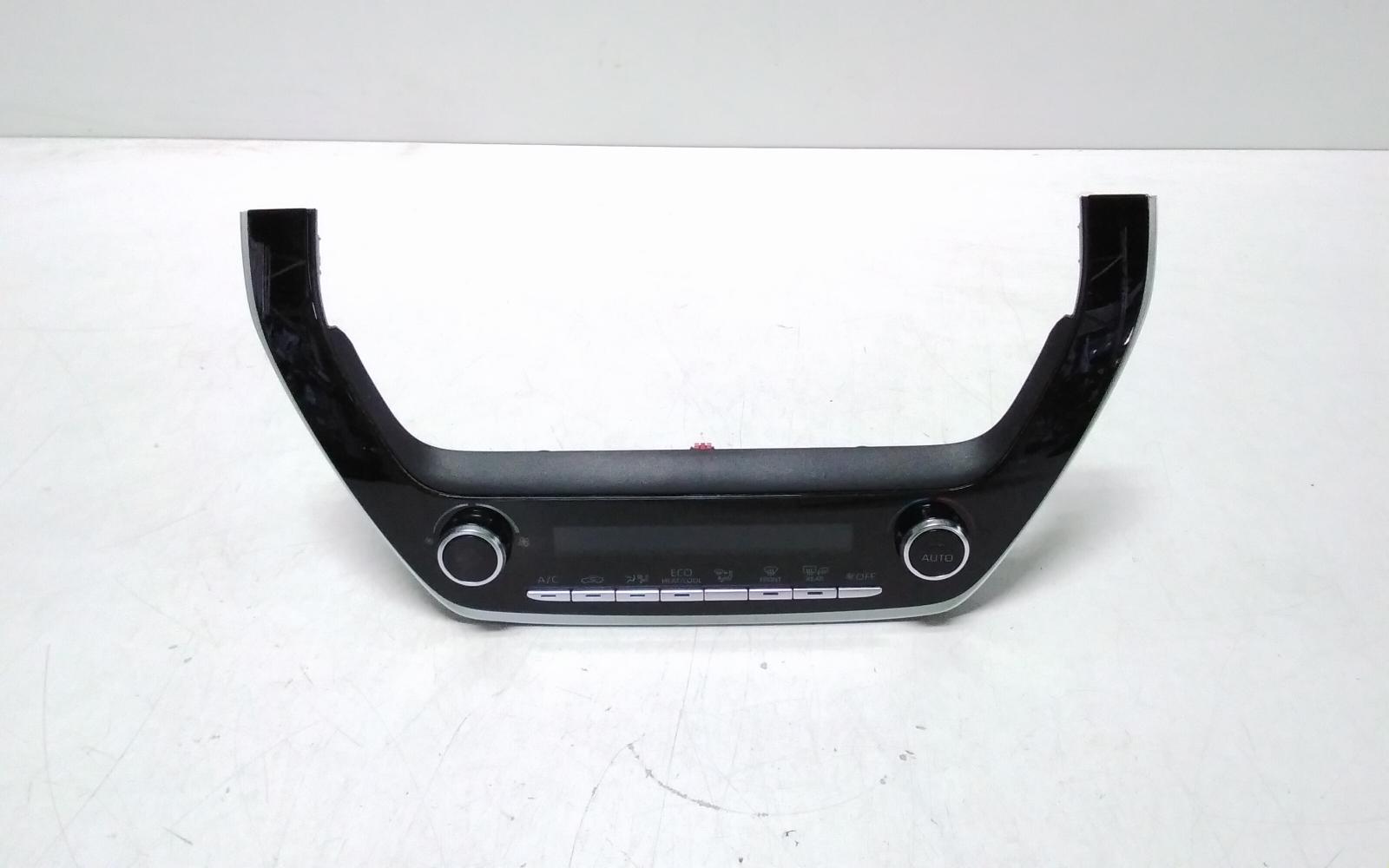 View Auto part Heater/Ac Controls Toyota Corolla 2021