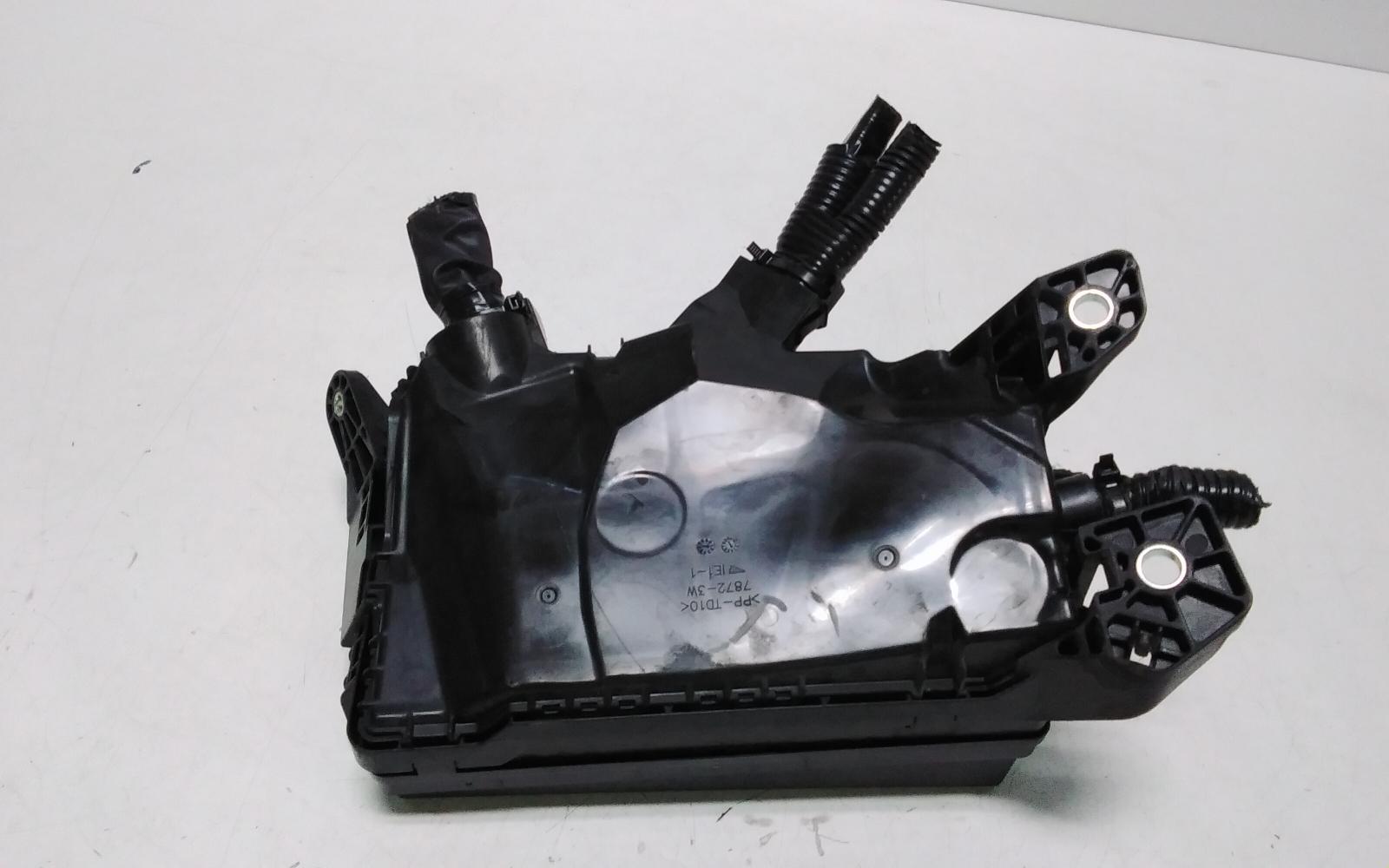 View Auto part Fuse Box Toyota Corolla 2021