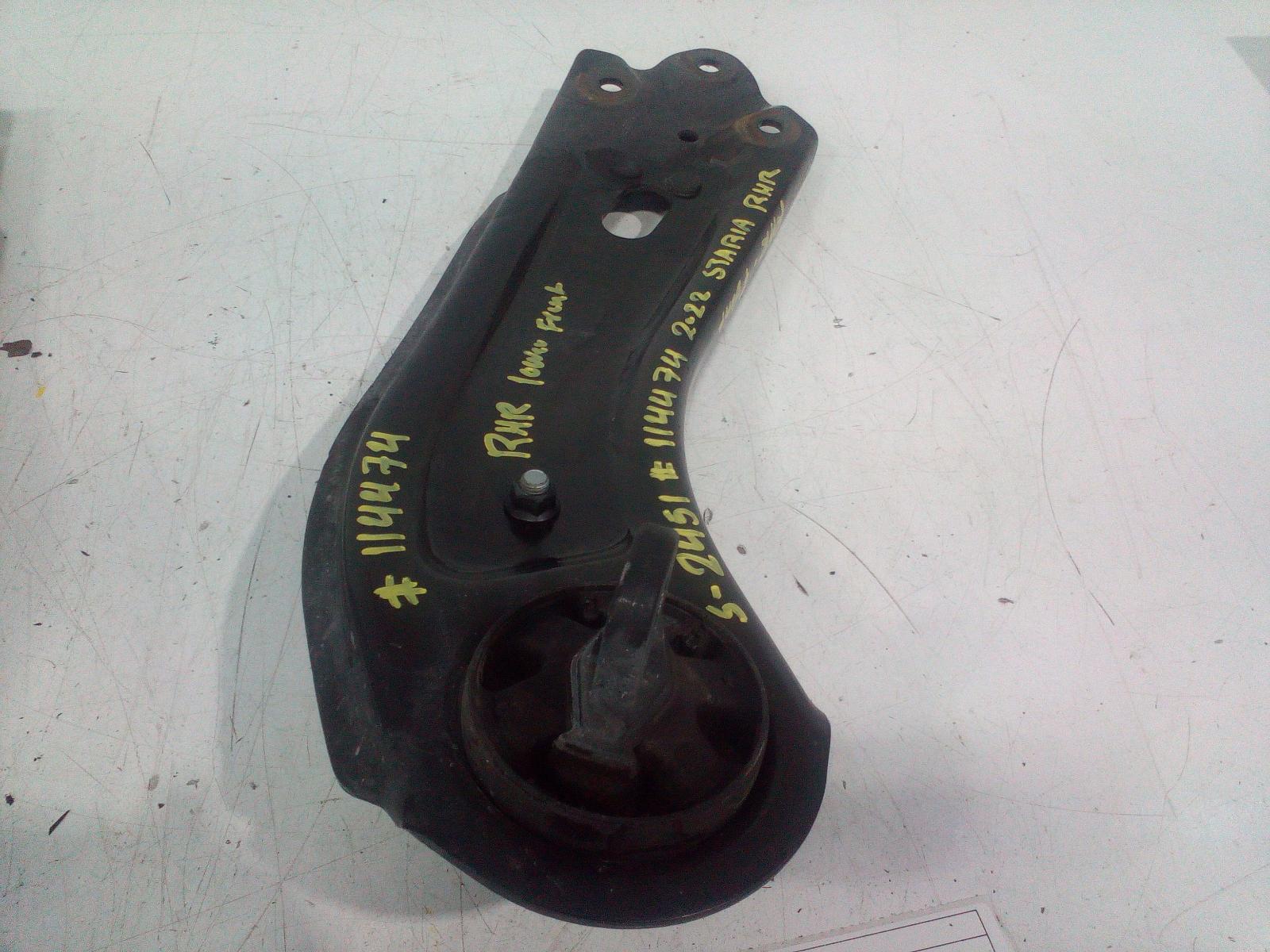View Auto part Right Rear Trailing Arm Hyundai Staria 2022