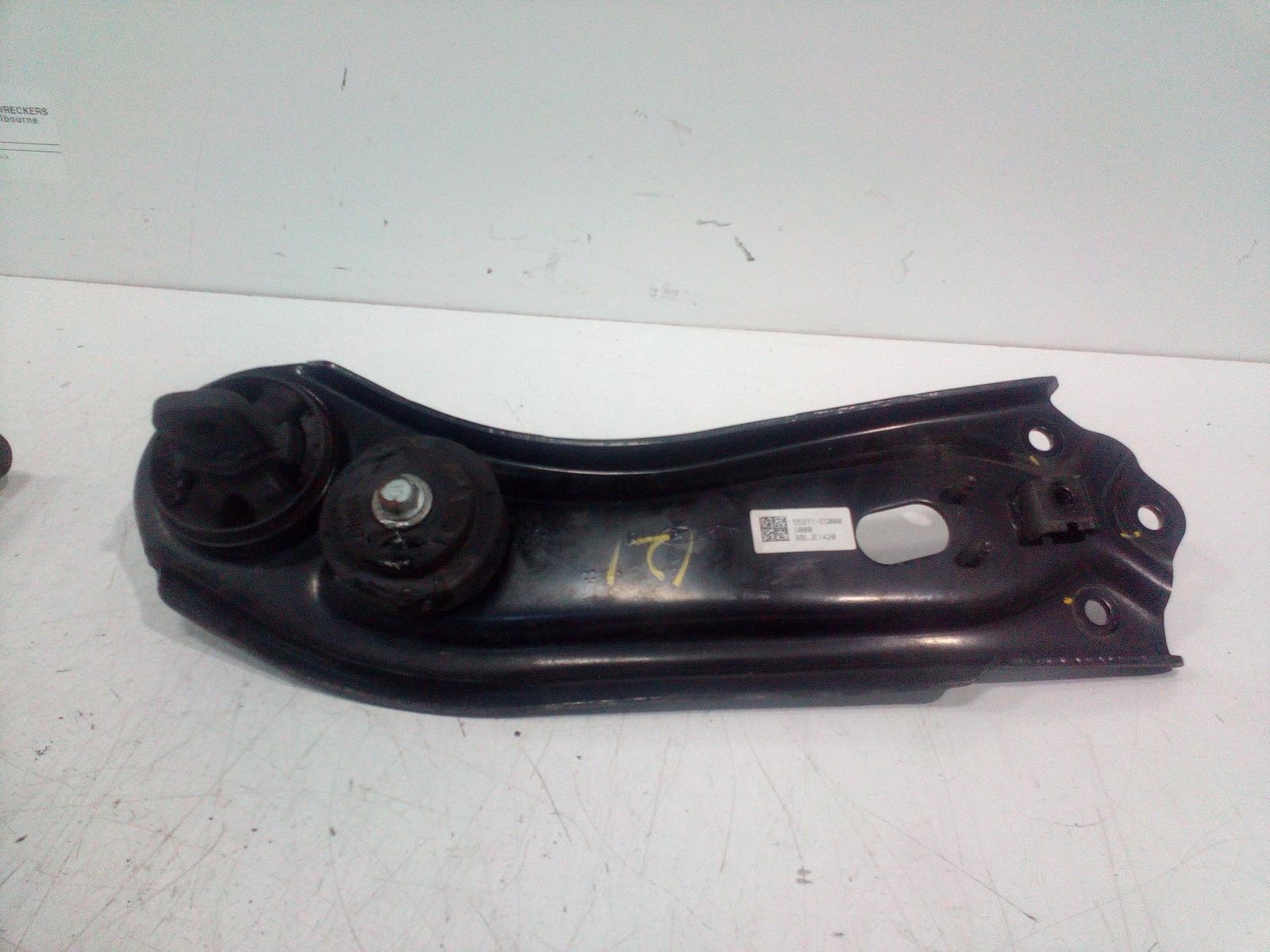 View Auto part Right Rear Trailing Arm Hyundai Staria 2022