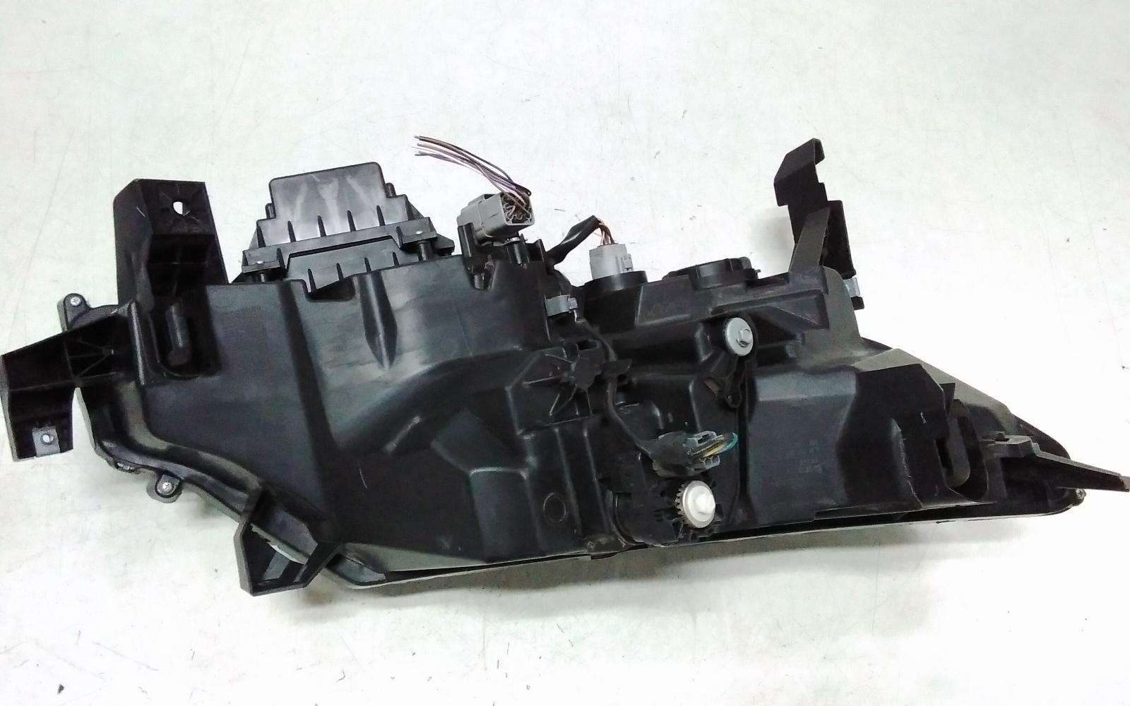 View Auto part Left Headlamp Mitsubishi Asx 2021