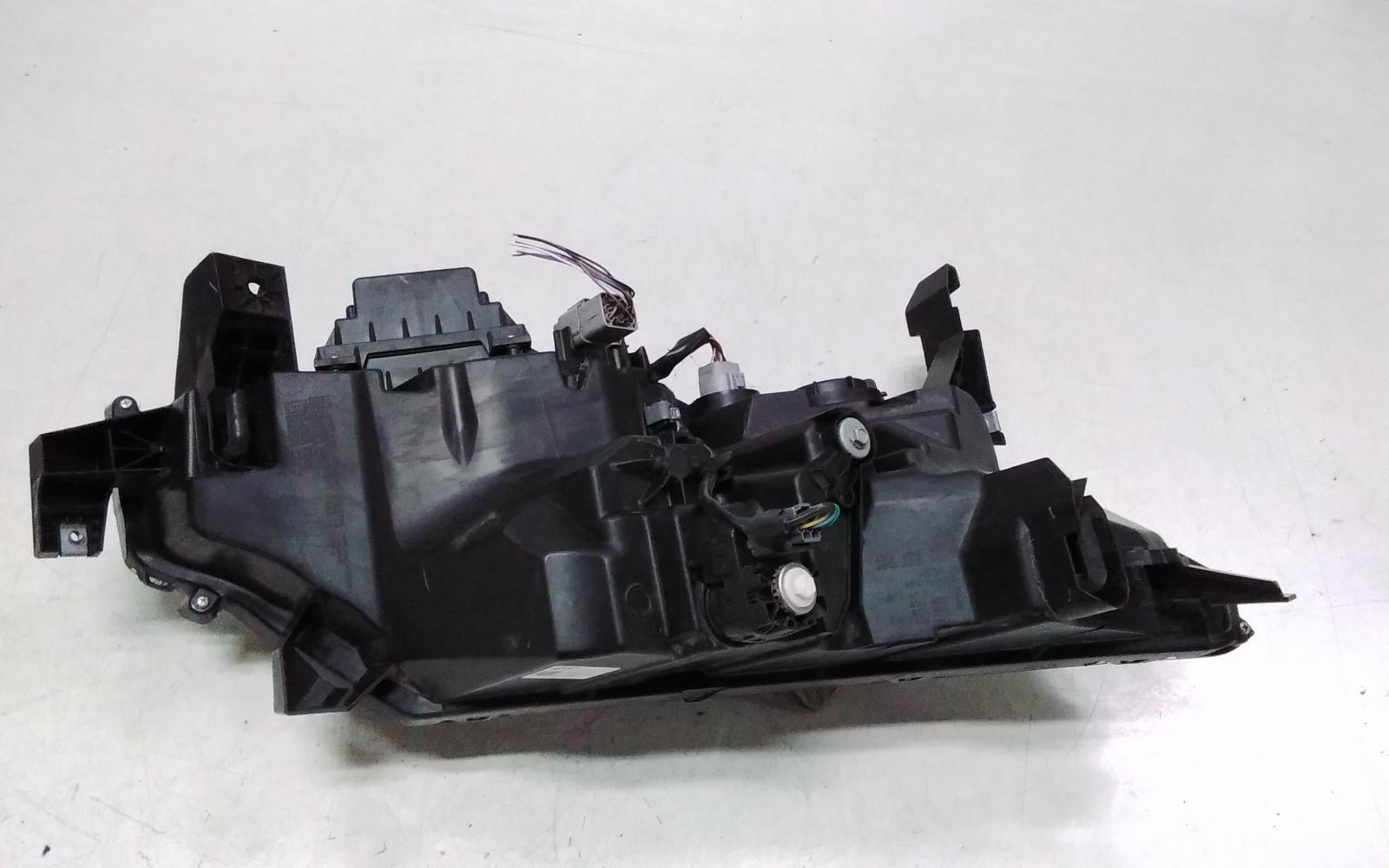 View Auto part Left Headlamp Mitsubishi Asx 2021