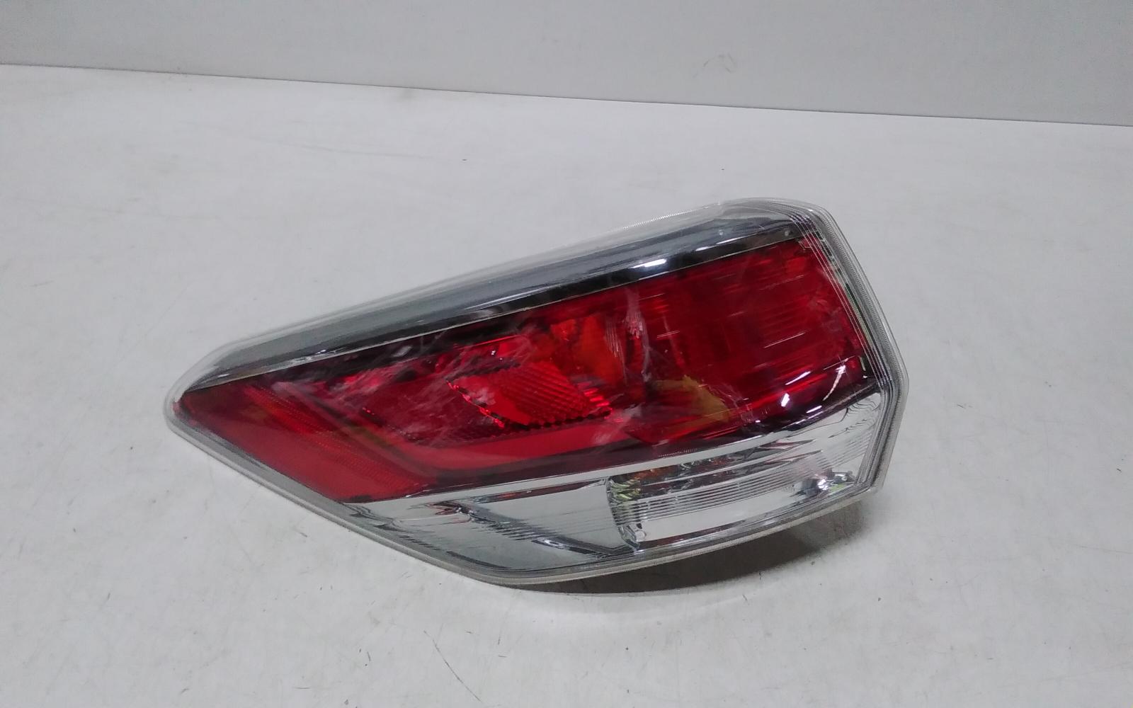 View Auto part Left Taillight Toyota Kluger 2014