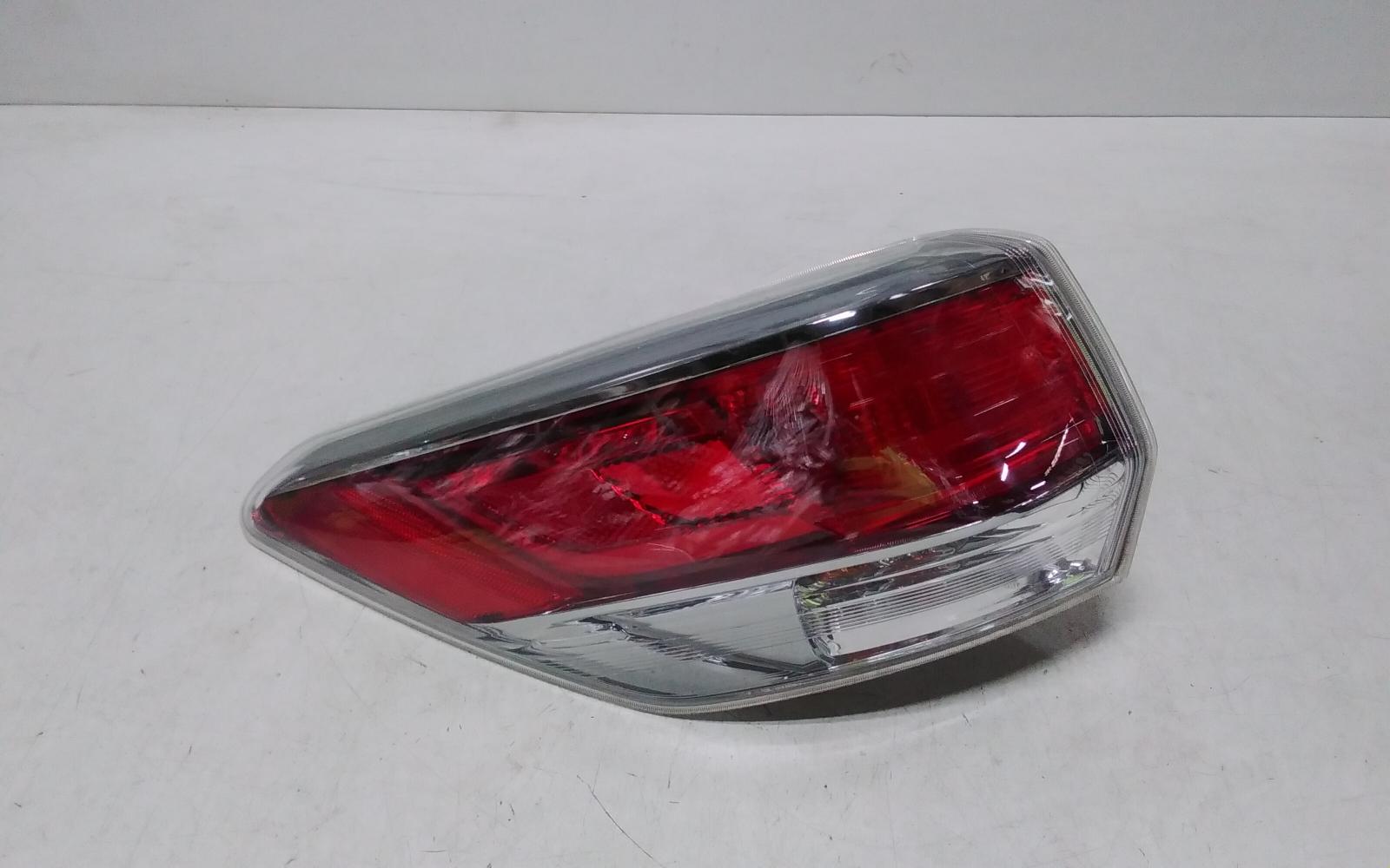 View Auto part Left Taillight Toyota Kluger 2014