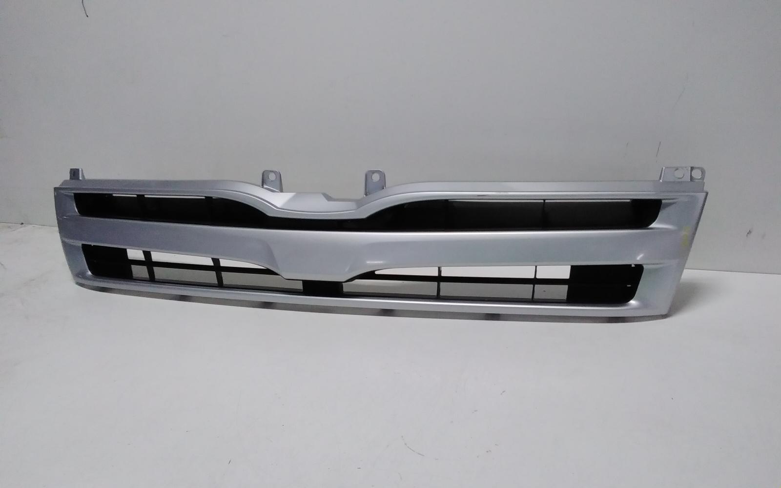 View Auto part Grille Toyota Hiace 2013