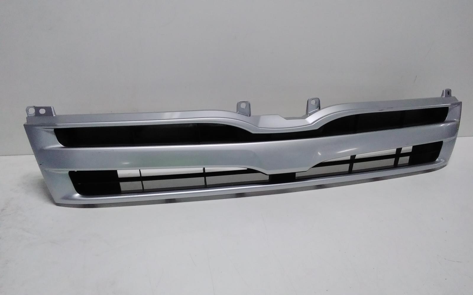 View Auto part Grille Toyota Hiace 2013