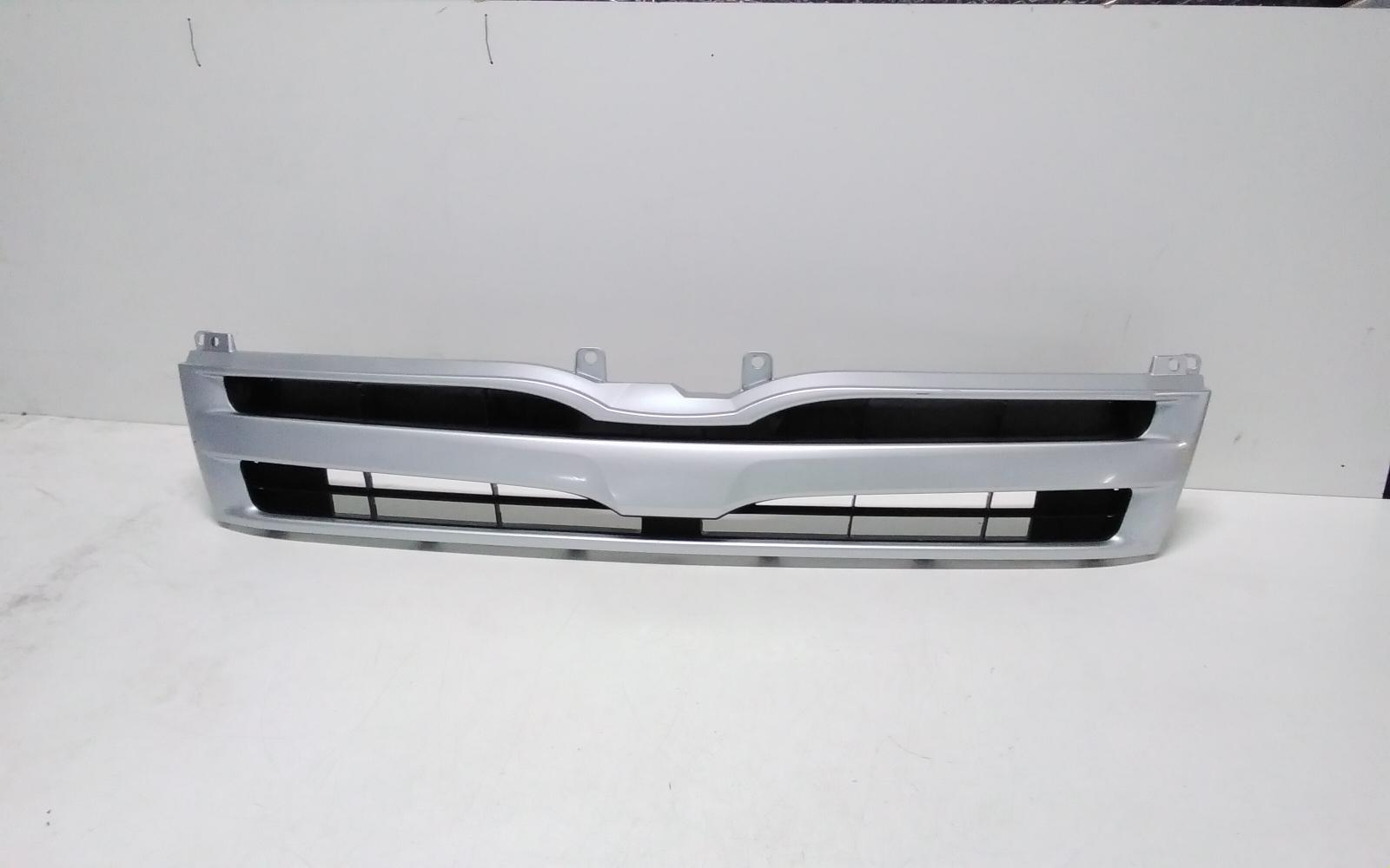 View Auto part Grille Toyota Hiace 2013