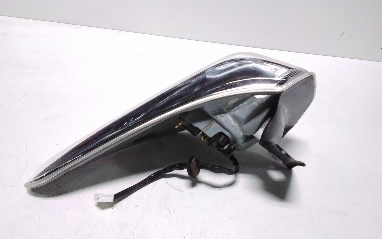 View Auto part Right Taillight Toyota Kluger 2015