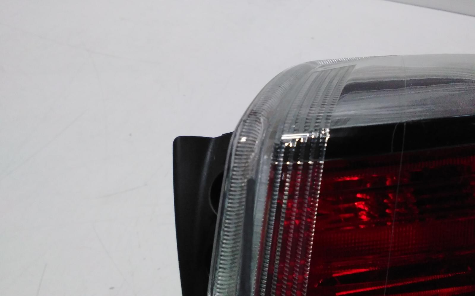 View Auto part Right Taillight Toyota Kluger 2015