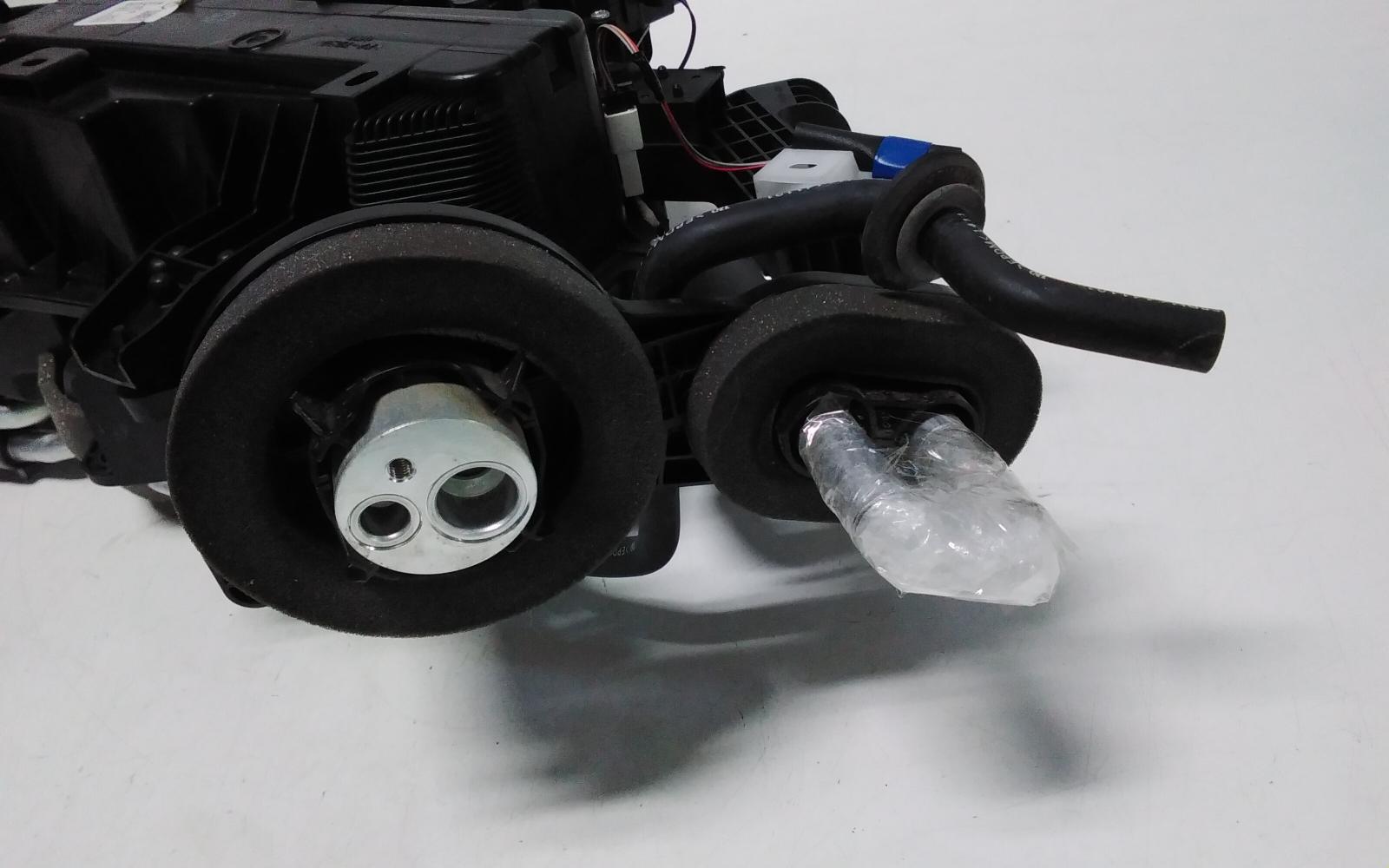 View Auto part Heater Fan Motor Toyota Kluger 2015