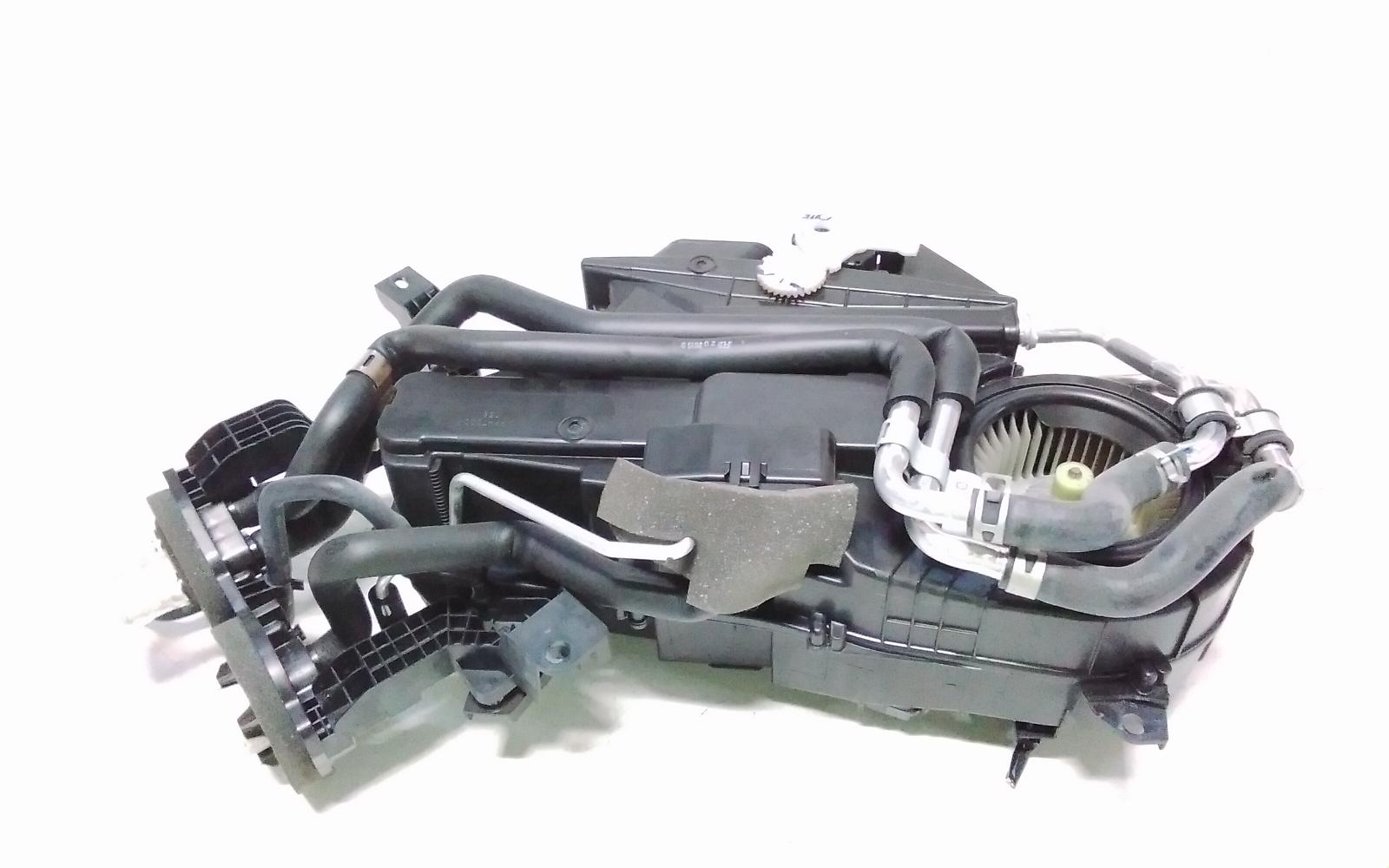 View Auto part Heater Fan Motor Toyota Kluger 2015