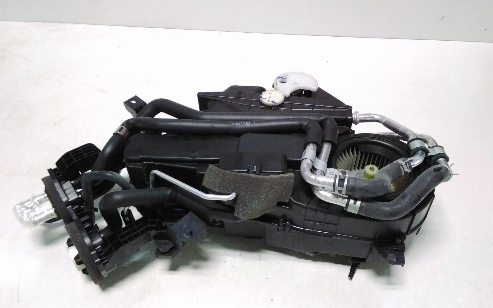 View Auto part Heater Fan Motor Toyota Kluger 2015