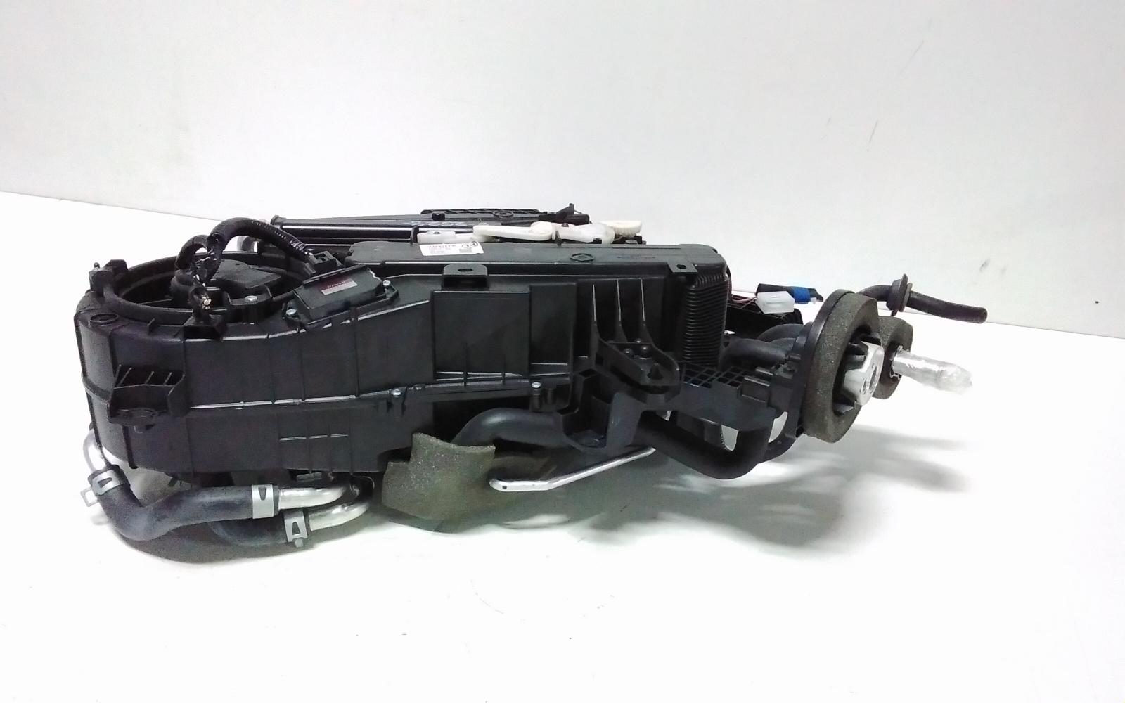 View Auto part Heater Fan Motor Toyota Kluger 2015