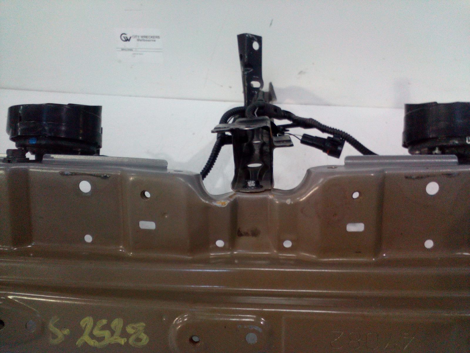 View Auto part Bonnet Lock/Support Toyota Kluger 2015