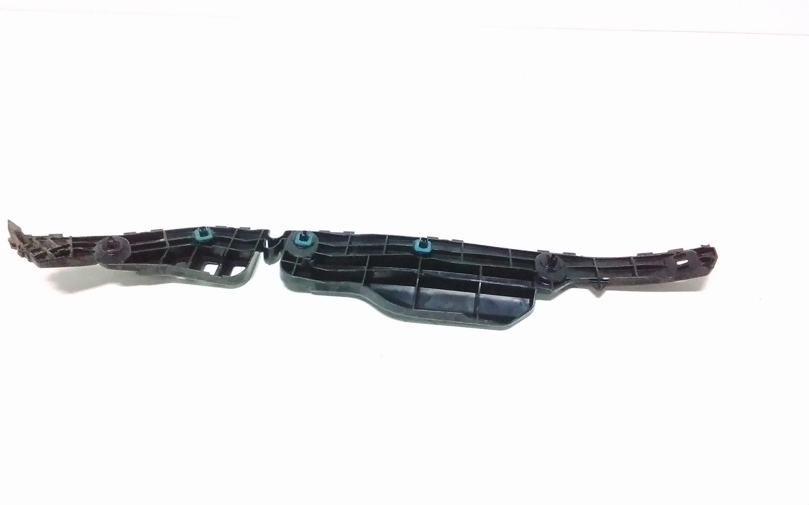 View Auto part Misc Bracket Toyota Kluger 2015