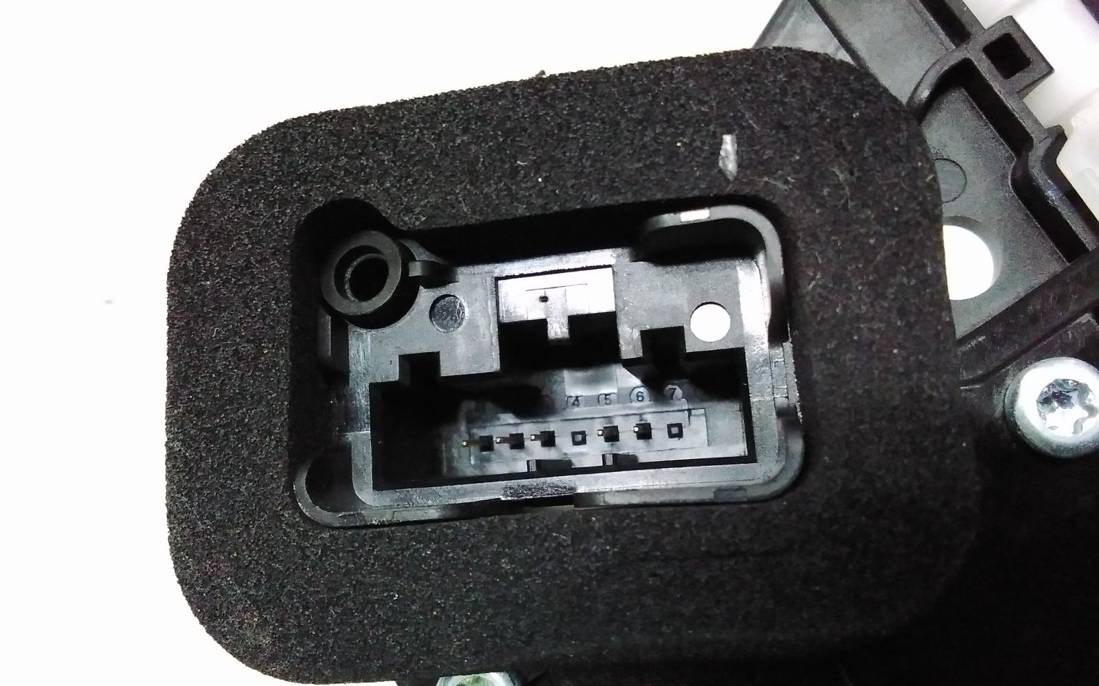 View Auto part Door/Boot/Gate Lock Volkswagen Tiguan 2022