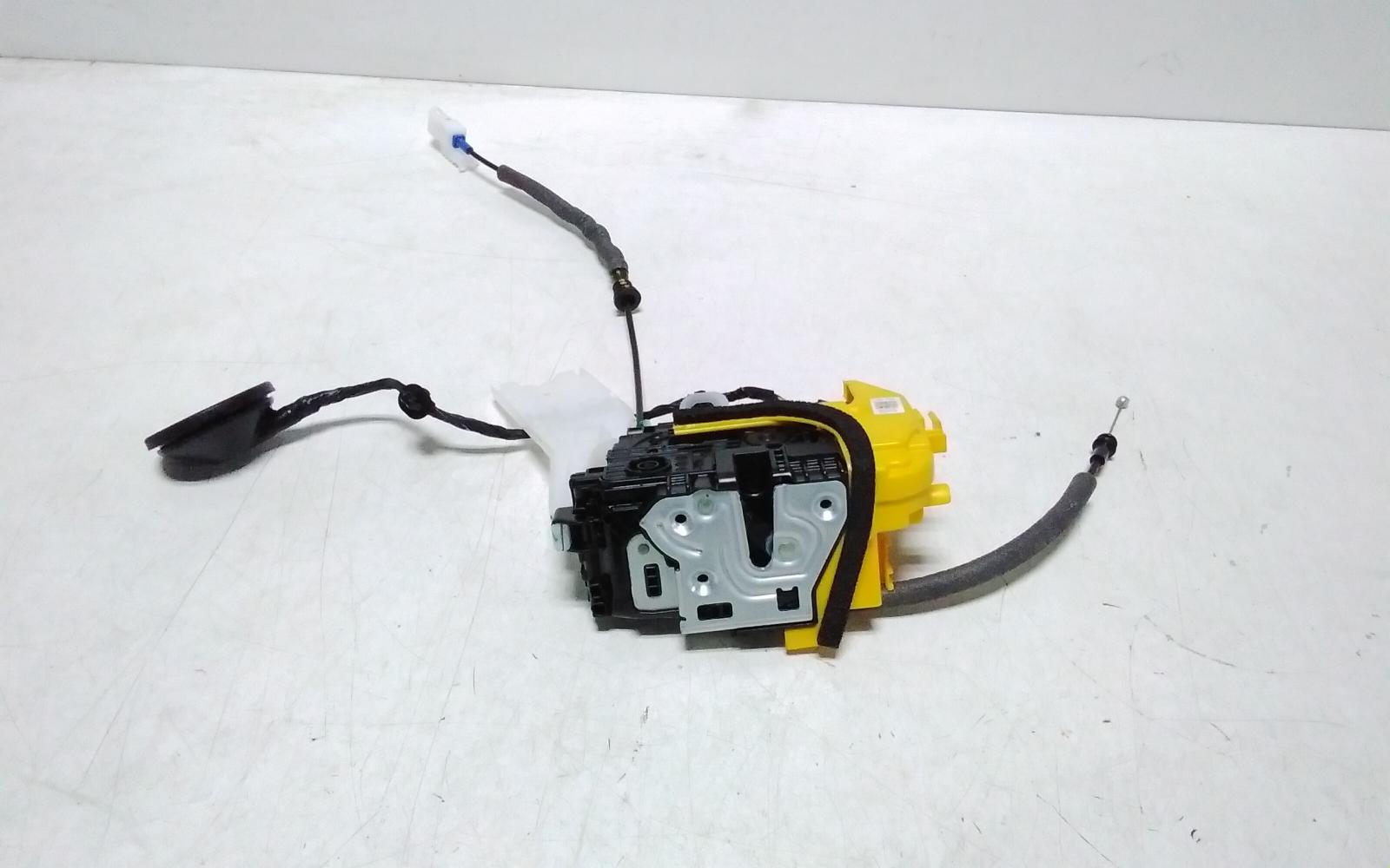 View Auto part Door/Boot/Gate Lock Genesis Gv70 2024