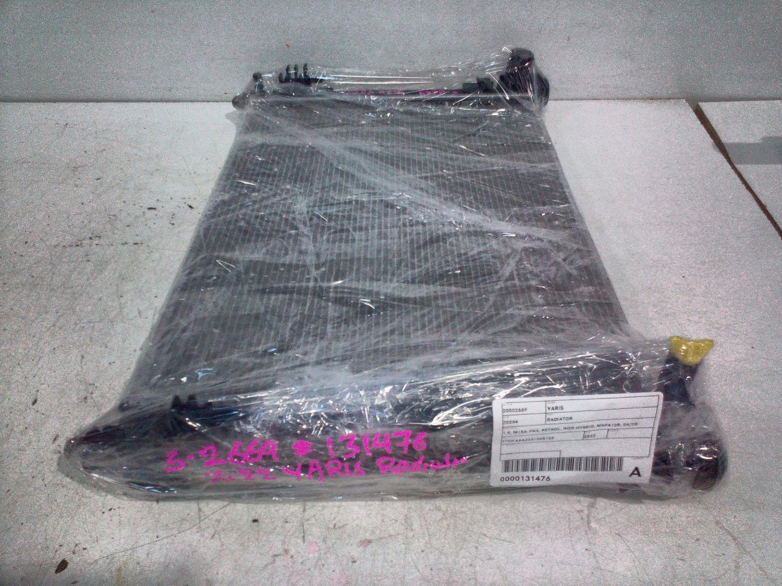 View Auto part Radiator Toyota Yaris 2022