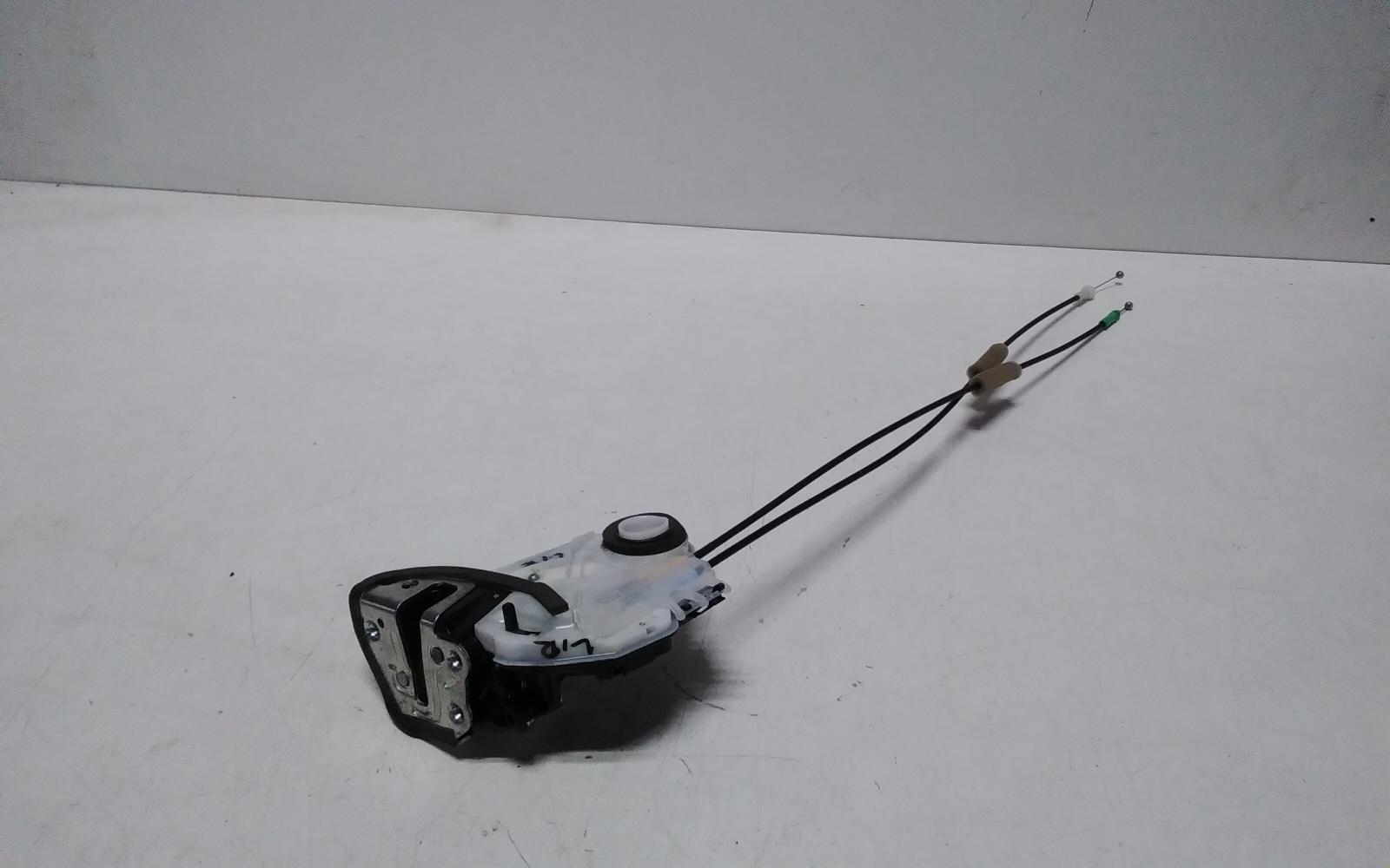 View Auto part Door/Boot/Gate Lock Toyota Kluger 2014