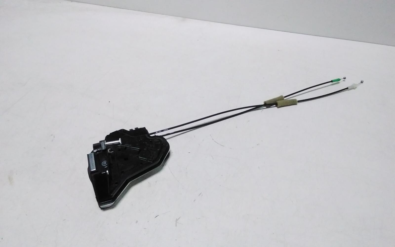 View Auto part Door/Boot/Gate Lock Toyota Kluger 2014