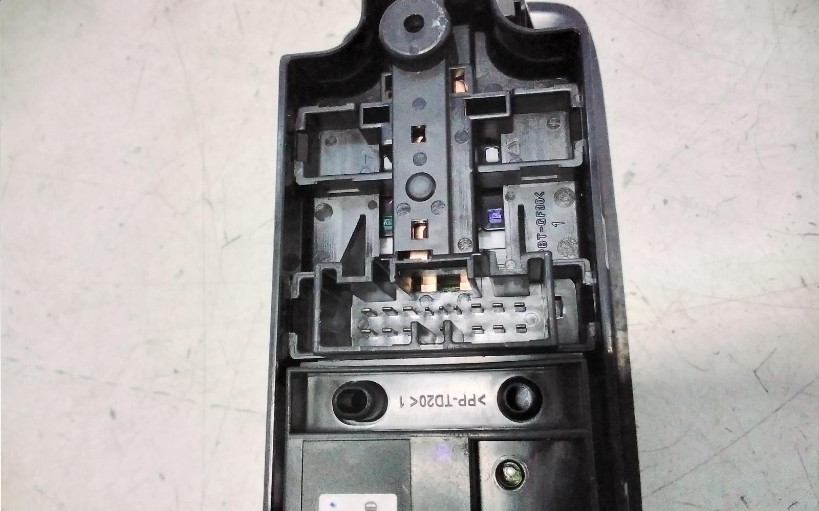 View Auto part Pwr Dr Wind Switch Ford Ranger 2019